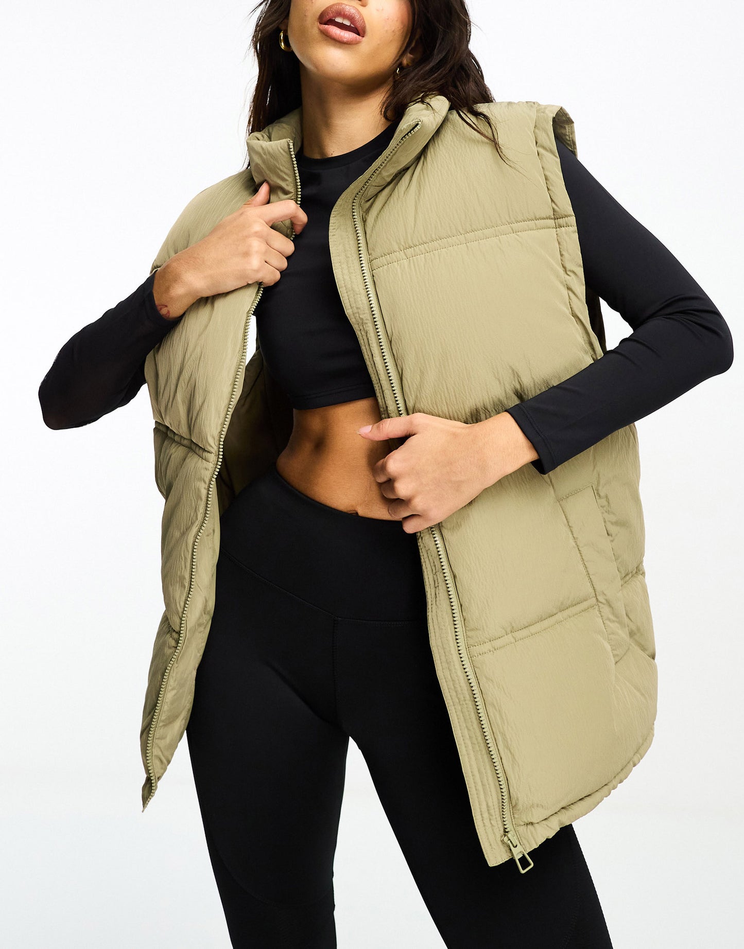 HIIT oversized puffer gilet in beige