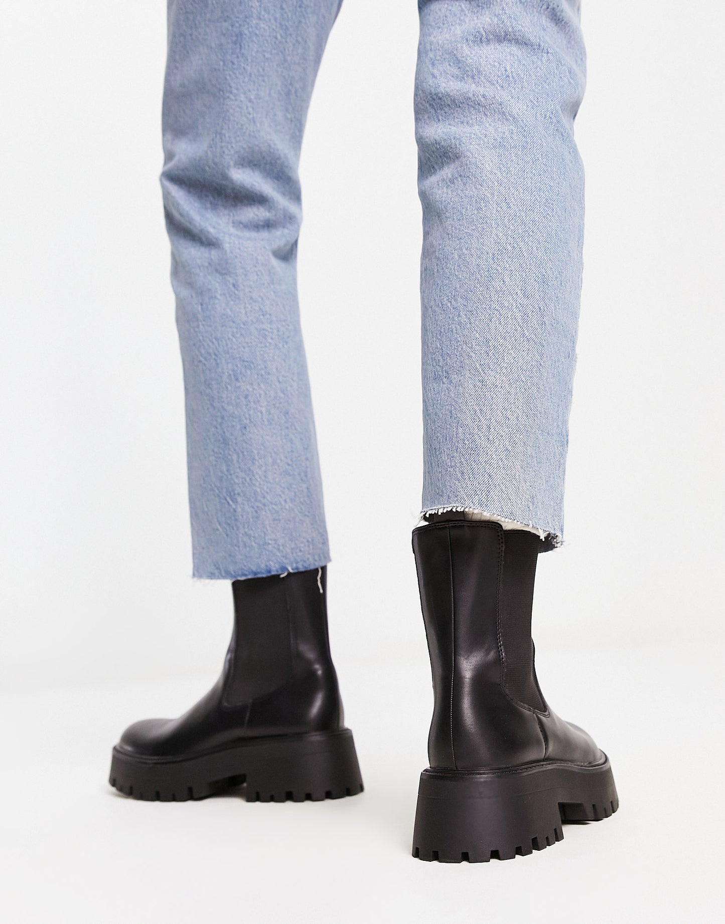 Pull&Bear chunky chelsea boot in black