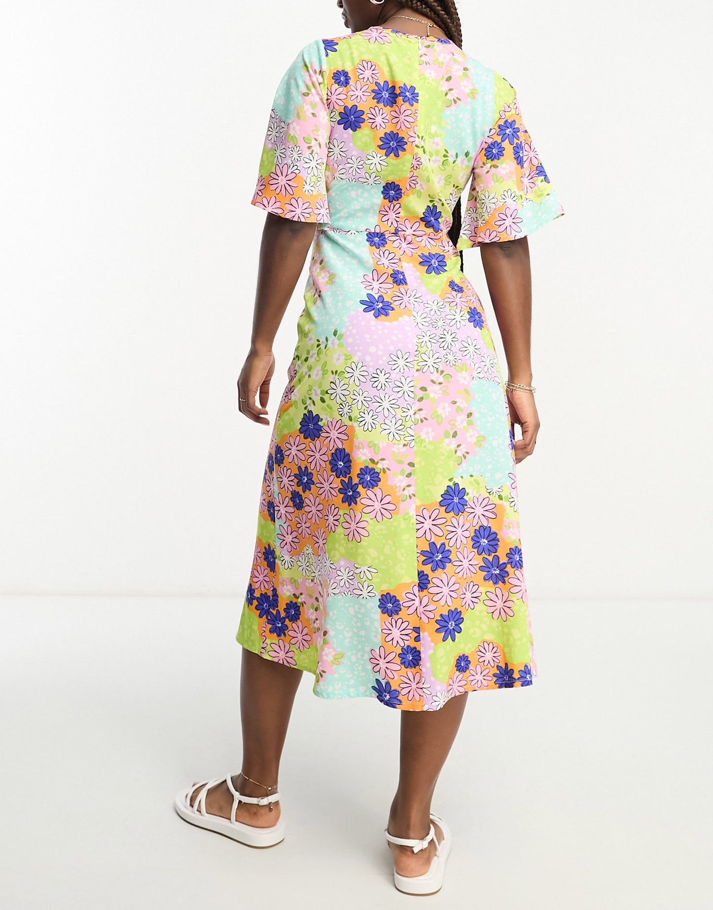 Influence midi dress in multi daisy print