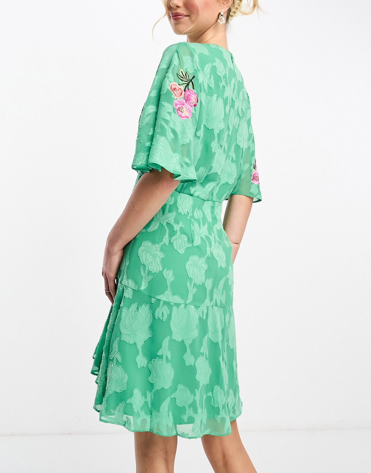 Hope & Ivy flutter sleeve embroidered sequin mini dress in green