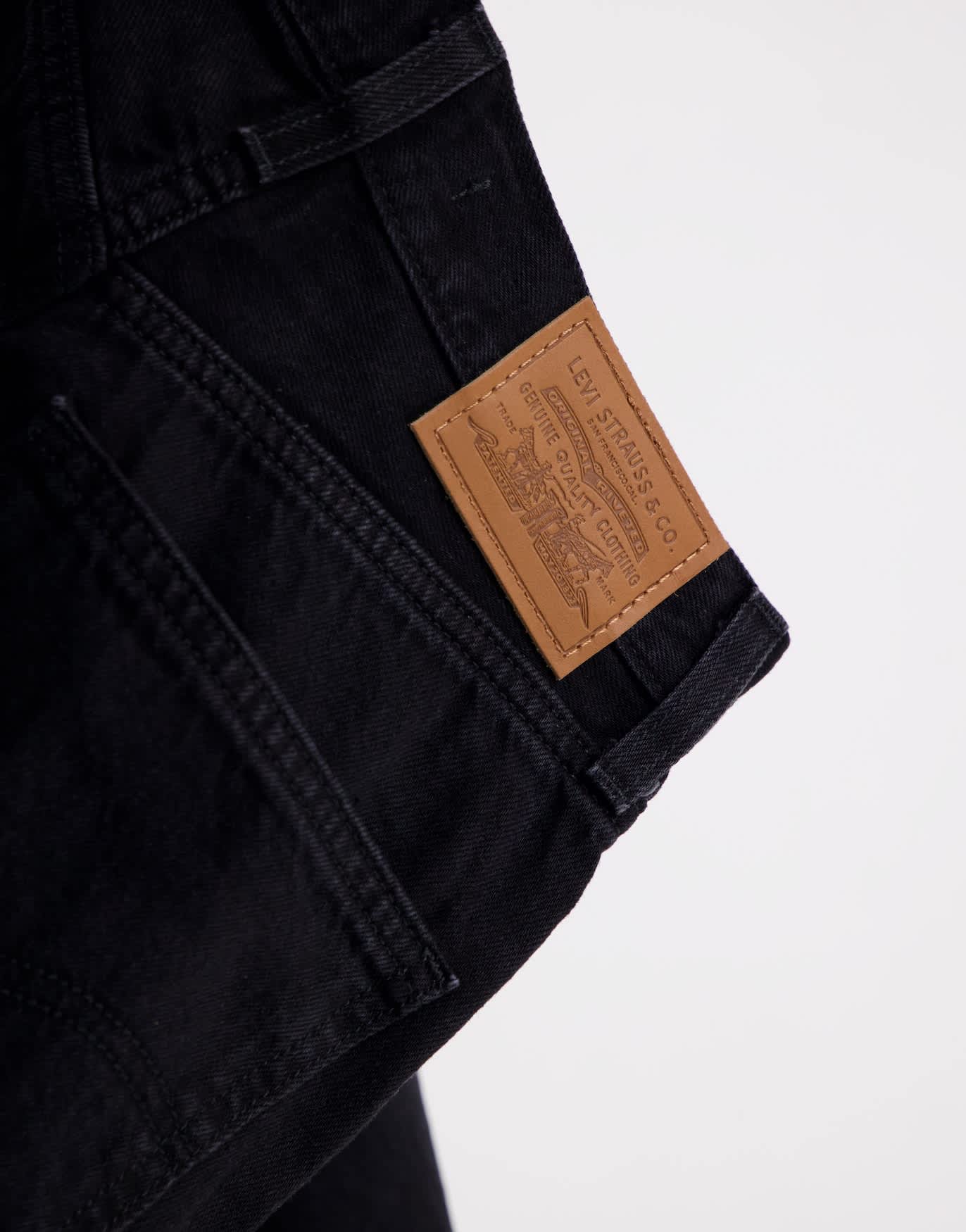 Levi's 70's straight leg jeans in black