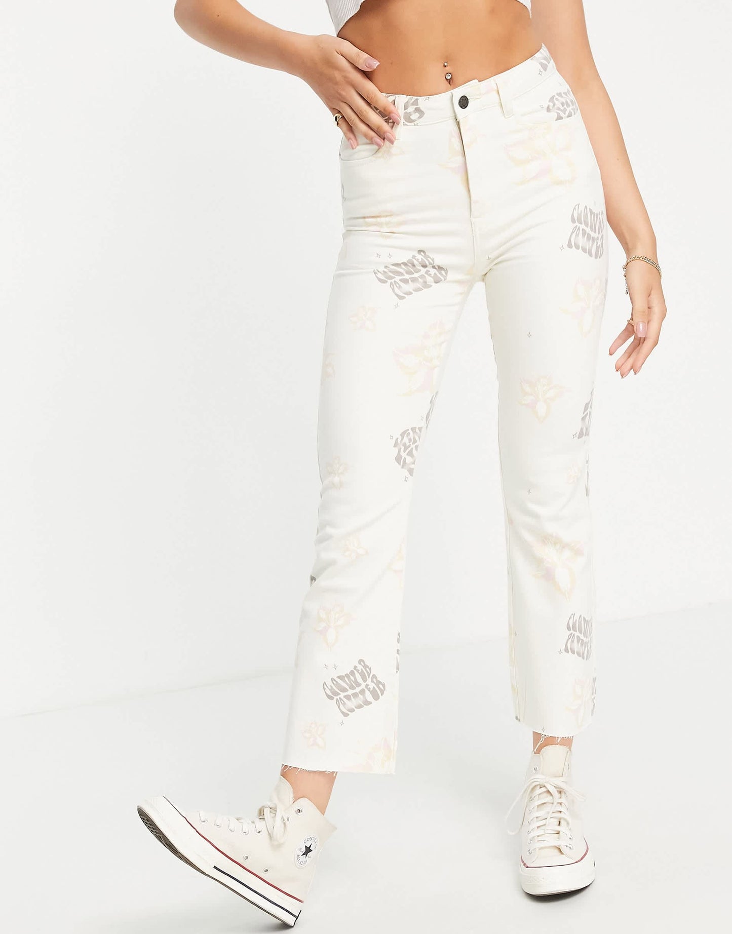 Stradivarius retro print straight leg jean with raw hem in ecru