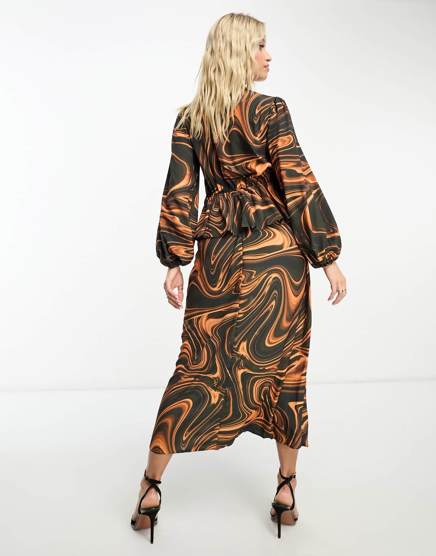 Queen Bee Maternity ruched long sleeve dress in swirl print