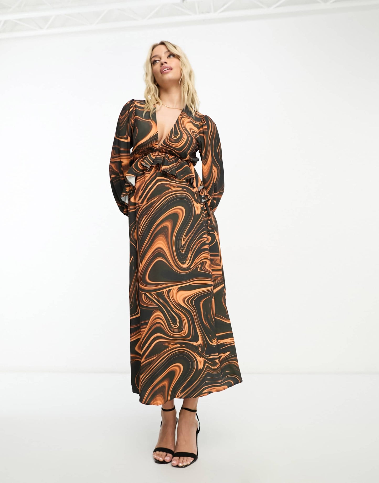 Queen Bee Maternity ruched long sleeve dress in swirl print