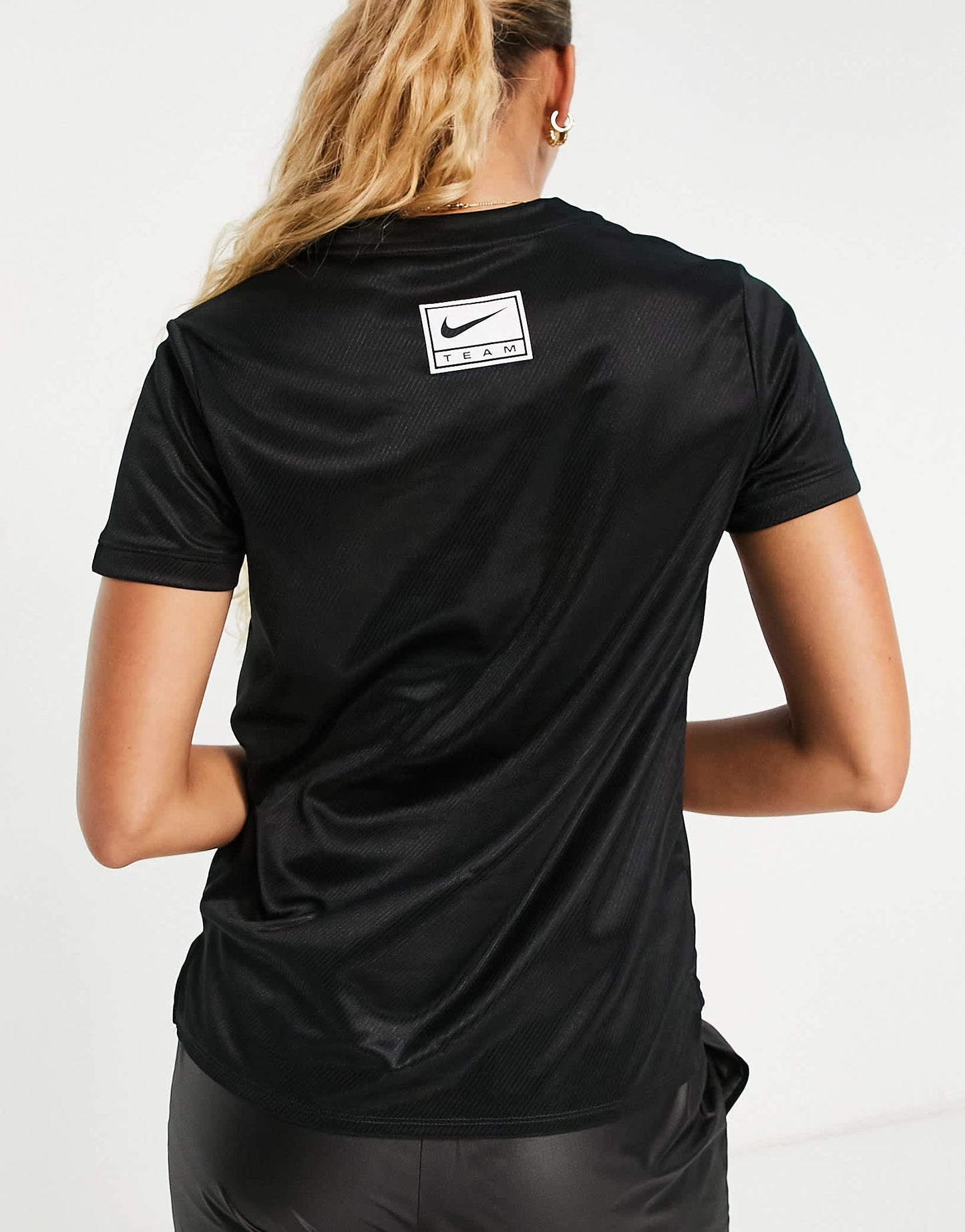Nike Running Swoosh Run heritage logo t-shirt in black and white