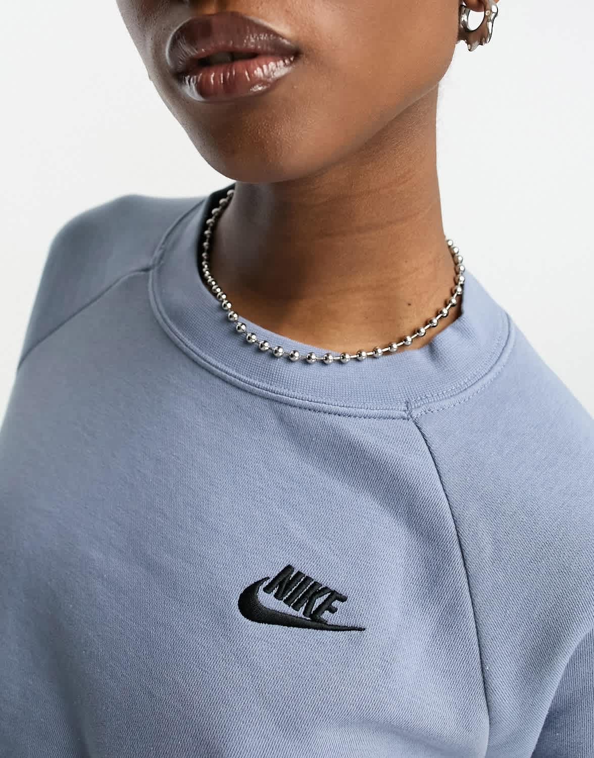 Nike Club essential fleece crew sweat in ashen slate