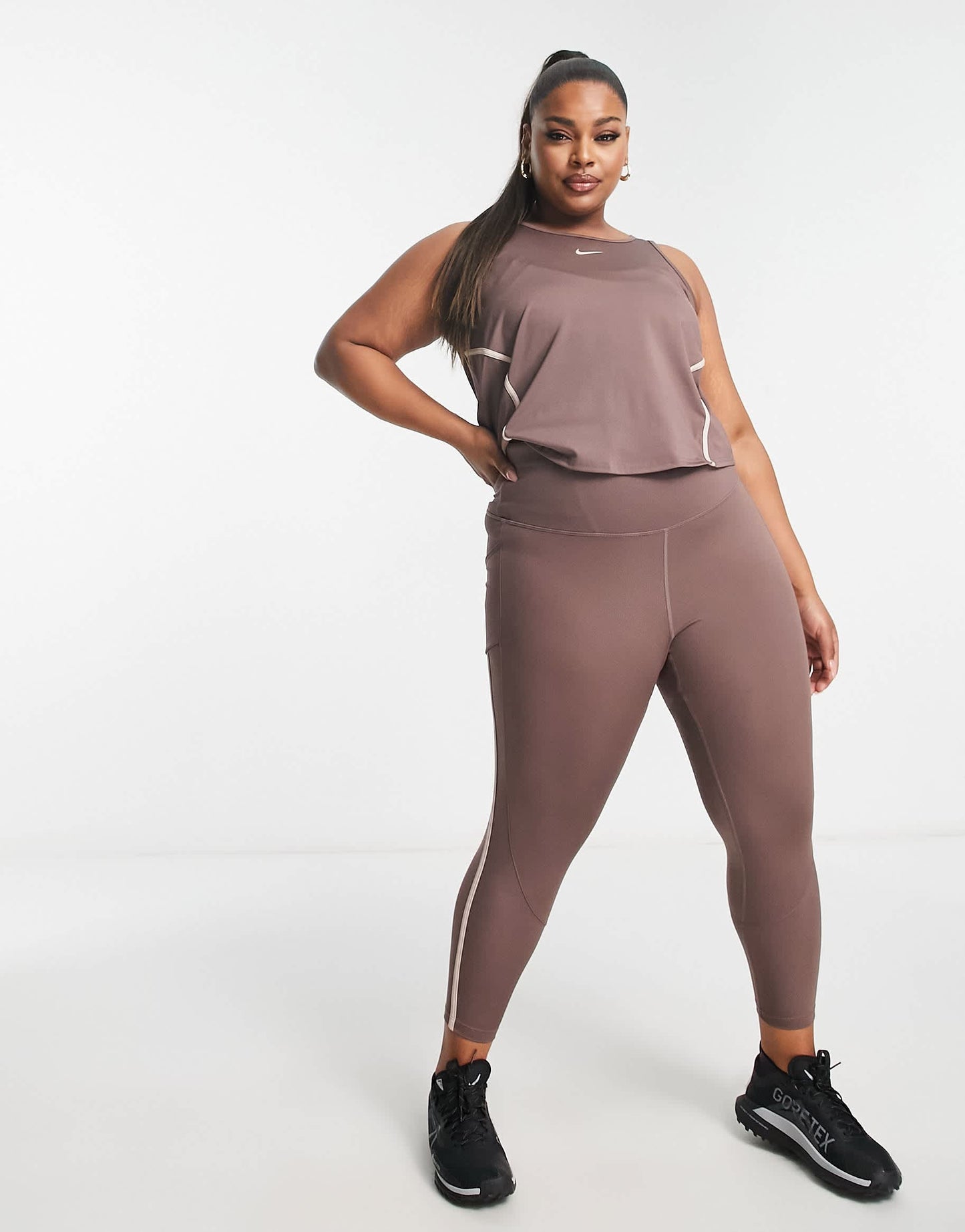 Nike Running Plus Air tank in plum