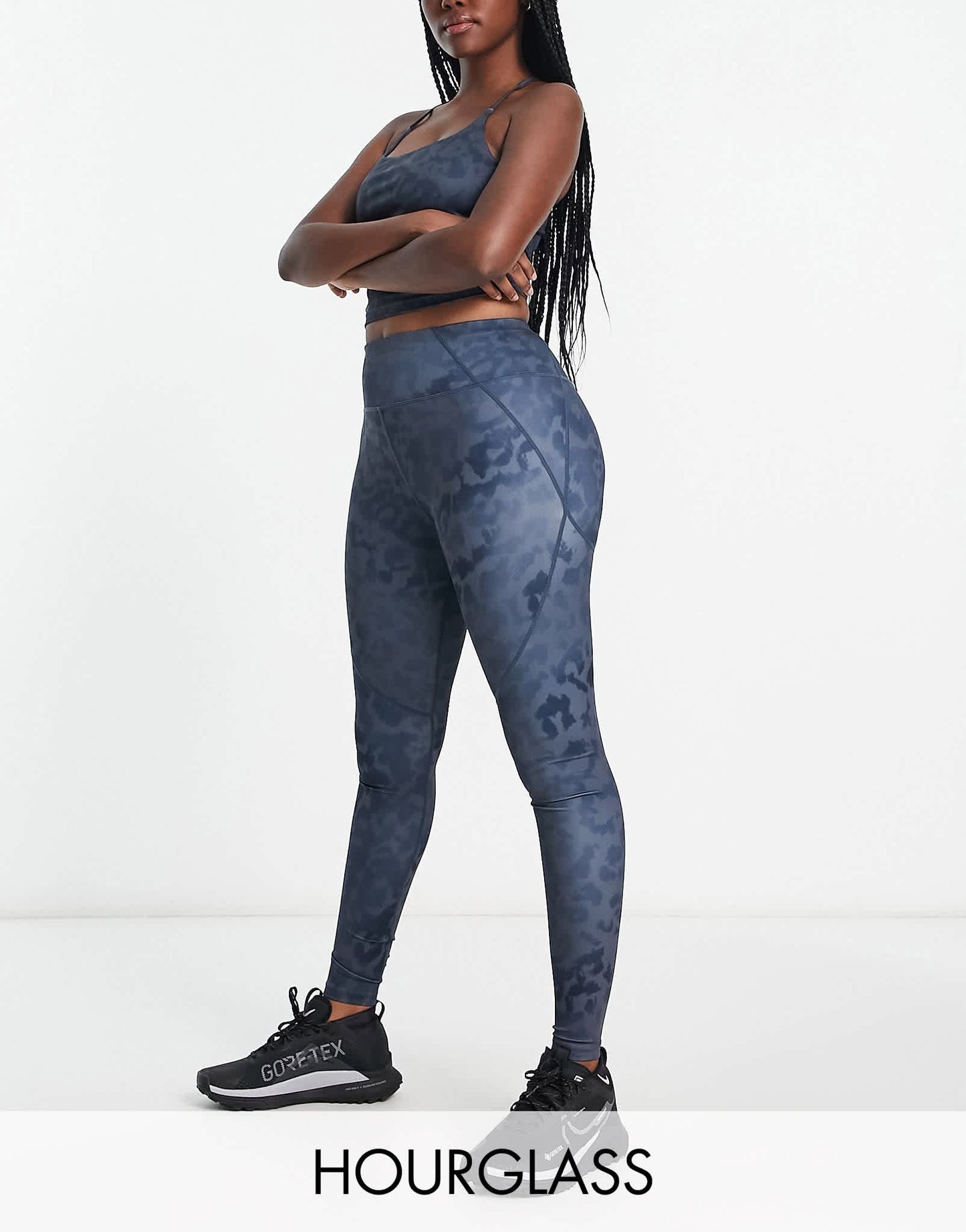 4505 Hourglass legging with bum sculpt seam detail in graduated leopard print