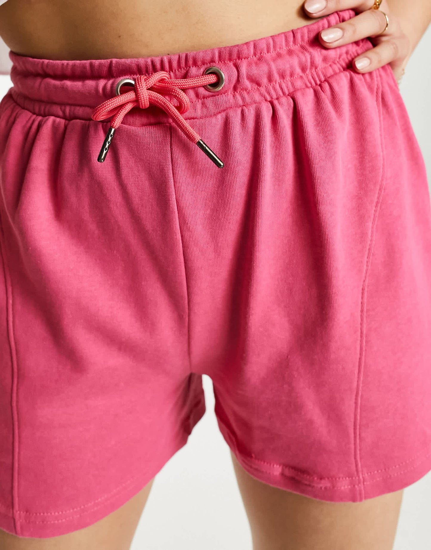 Il Sarto drawstring shorts co-ord with contrast seam in pink
