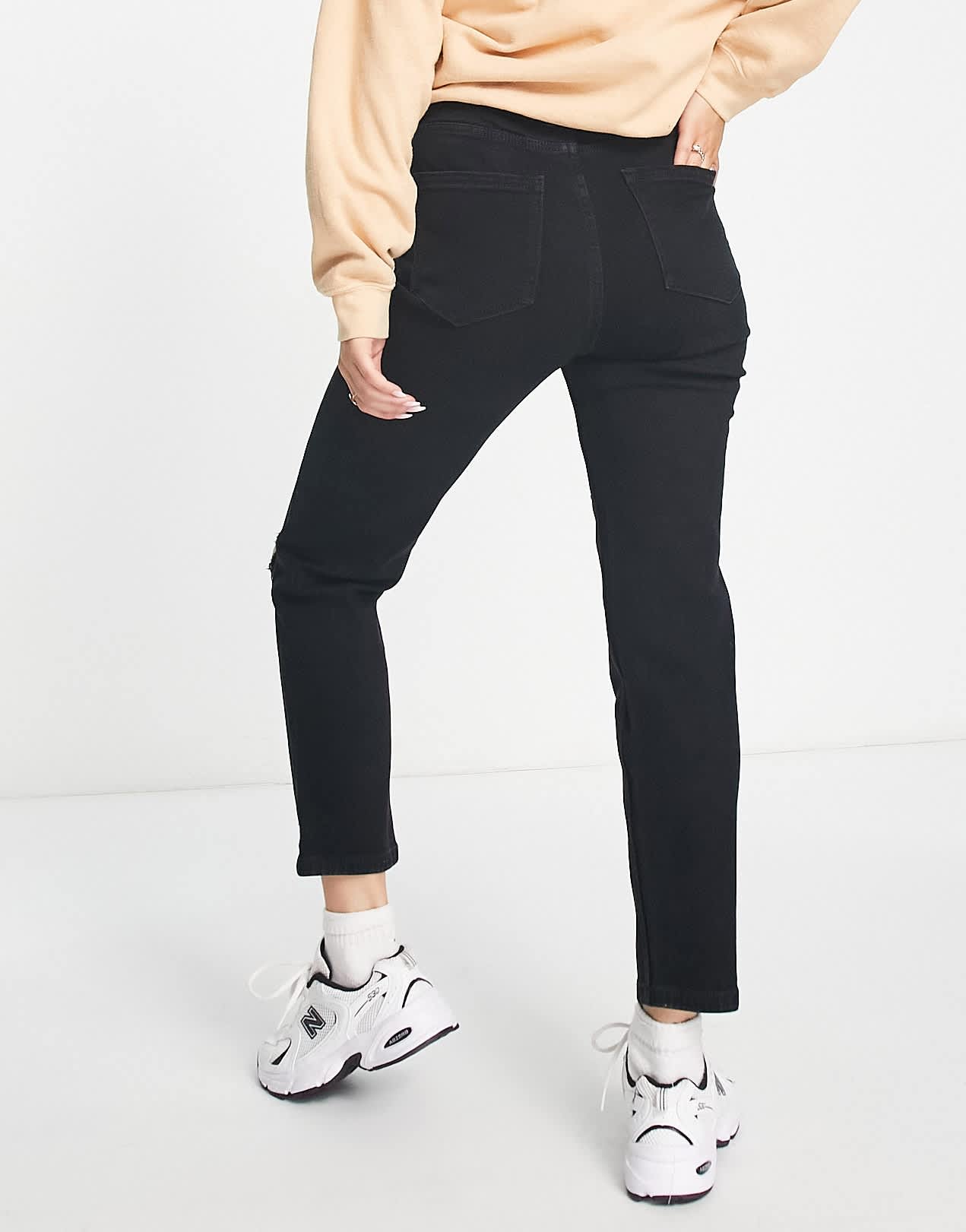 Stradivarius slim mom jean with stretch and rip in black