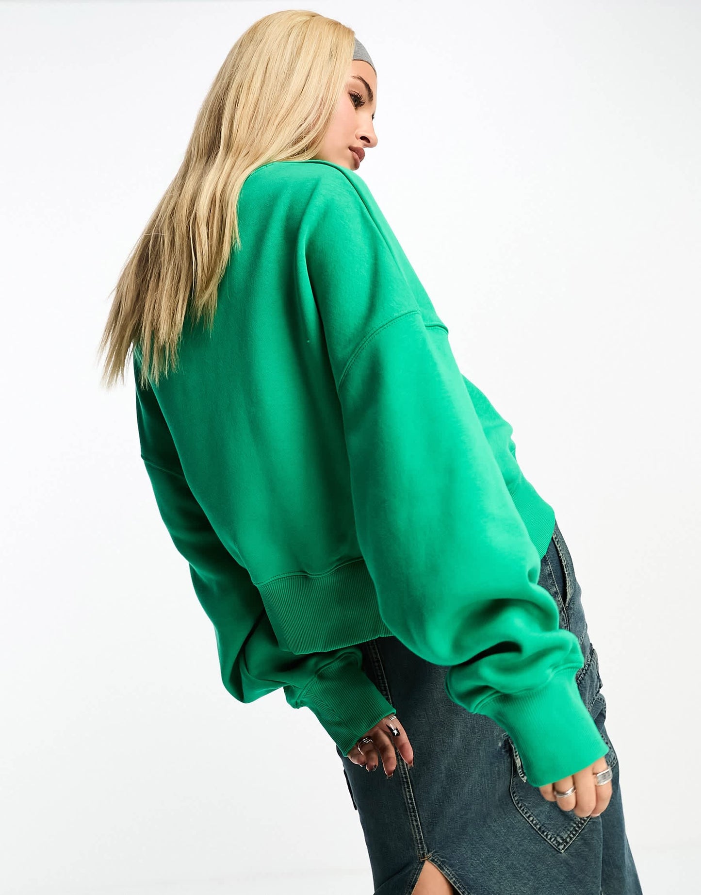 Nike varsity oversized crop sweatshirt in stadium green
