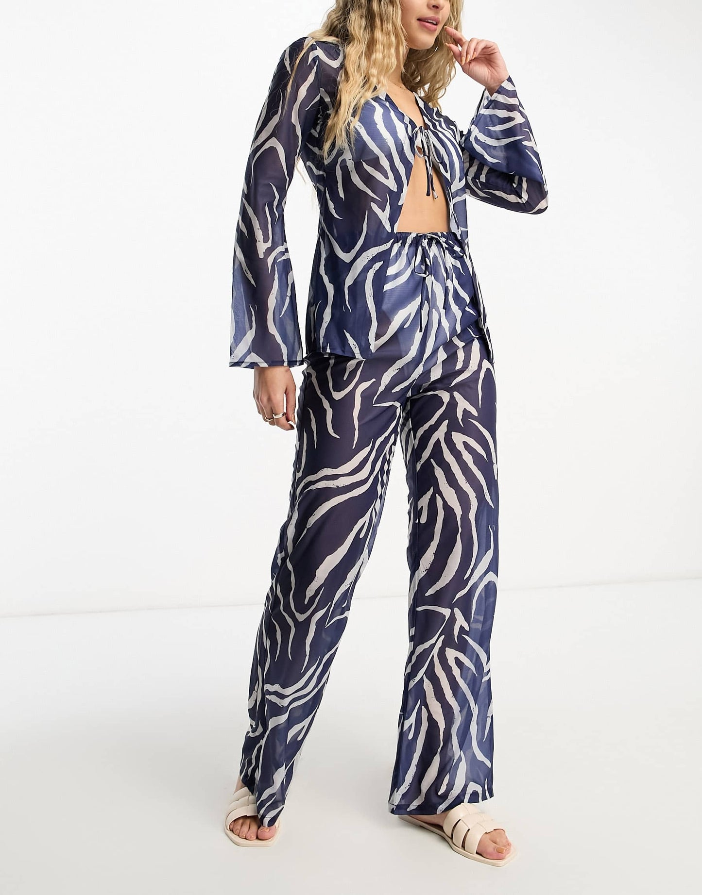 4th & Reckless sorrel sheer tie front trouser co-ord in navy zebra print