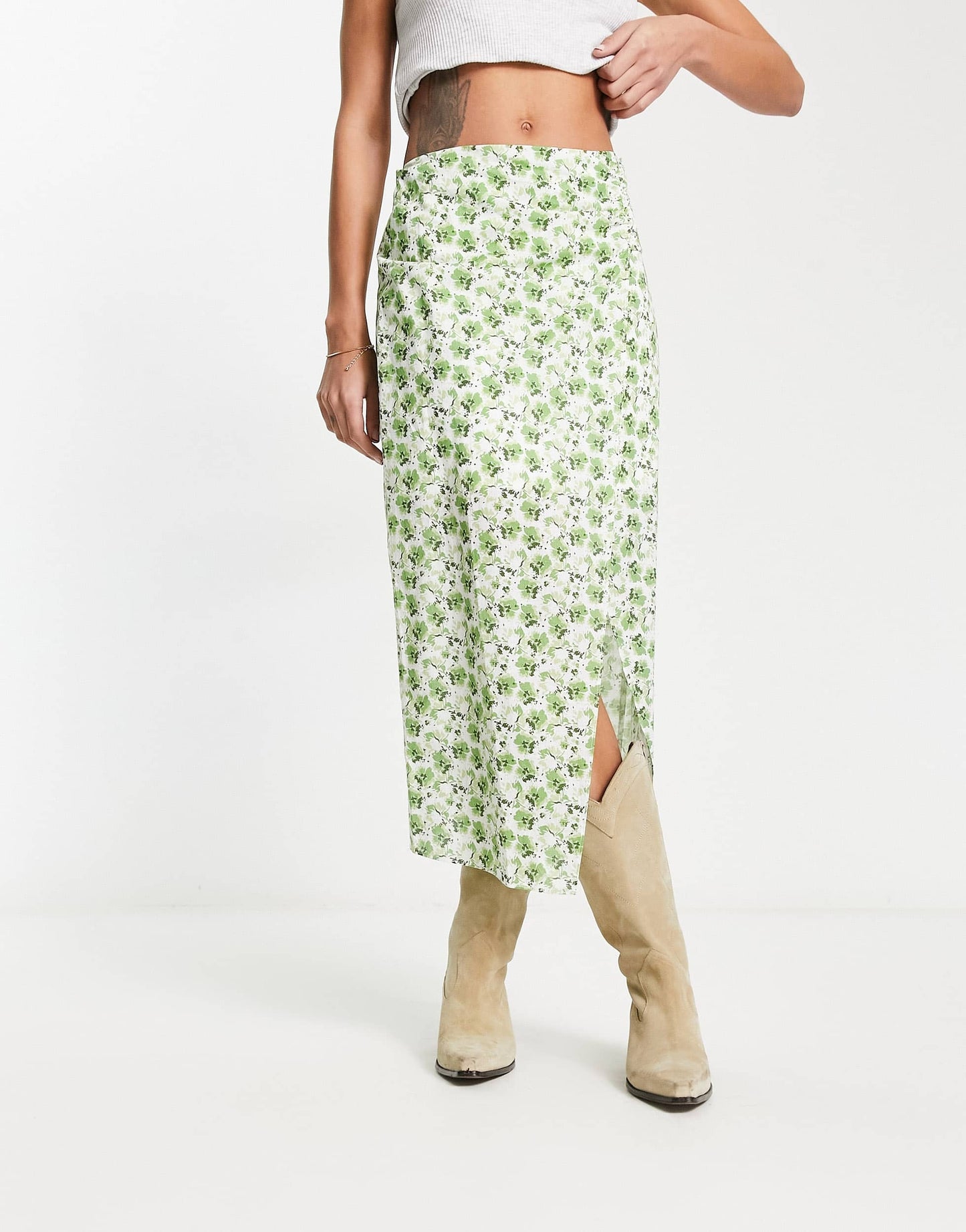 Emory Park ruched side split detail midi skirt in green floral