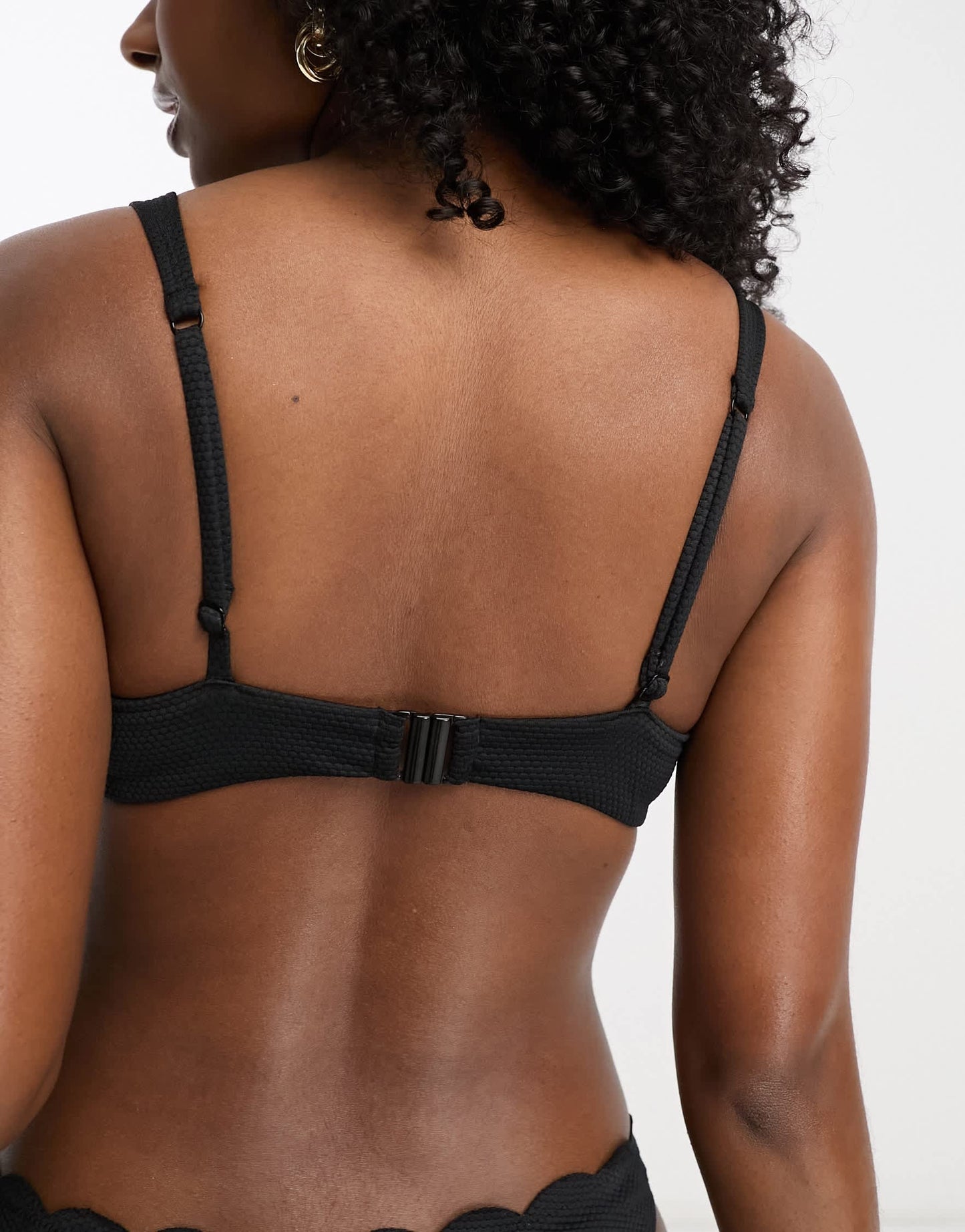 Hunkemoller scallop underwire high apex bikini top in black