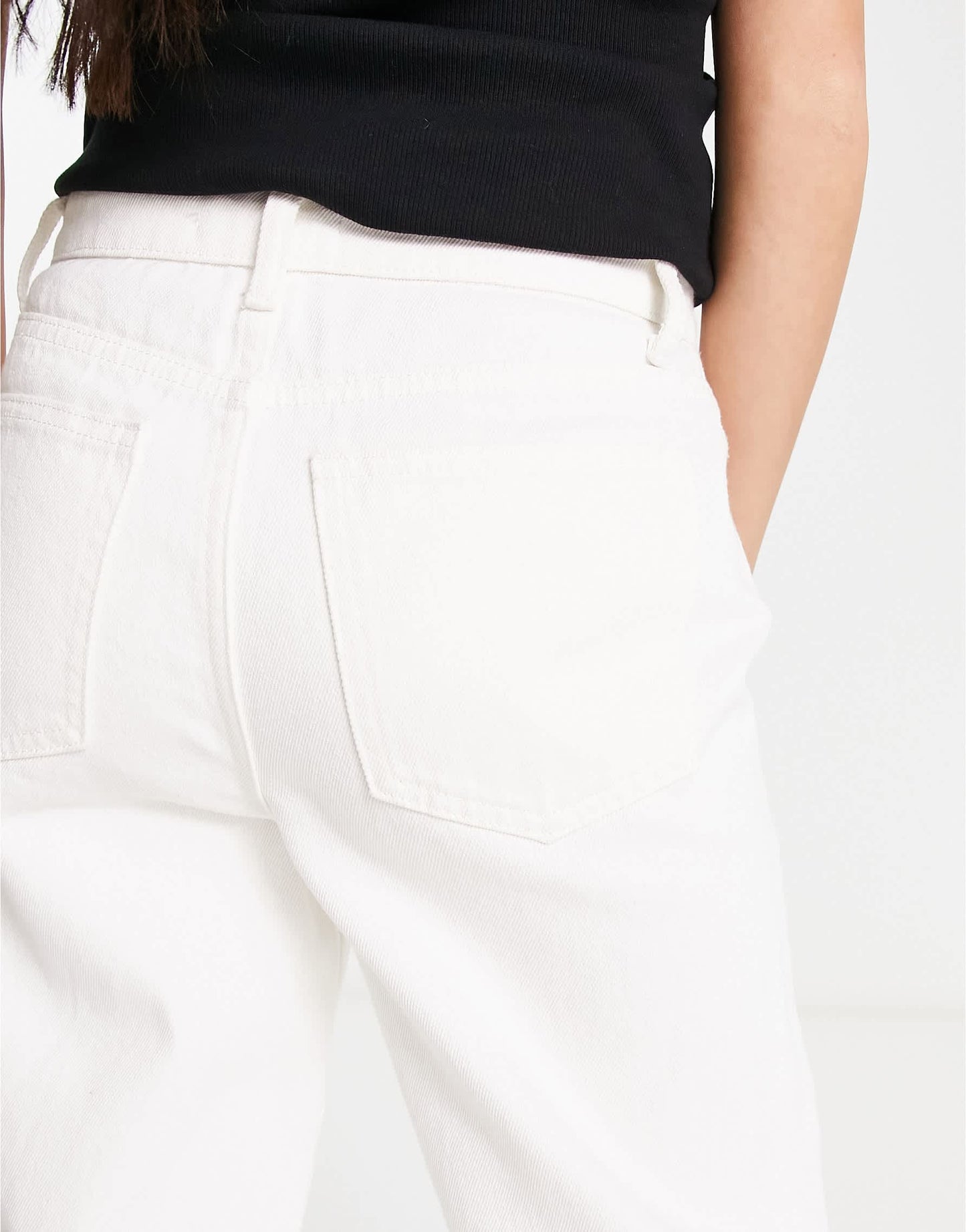 Signature 8 front seam straight leg jean in white
