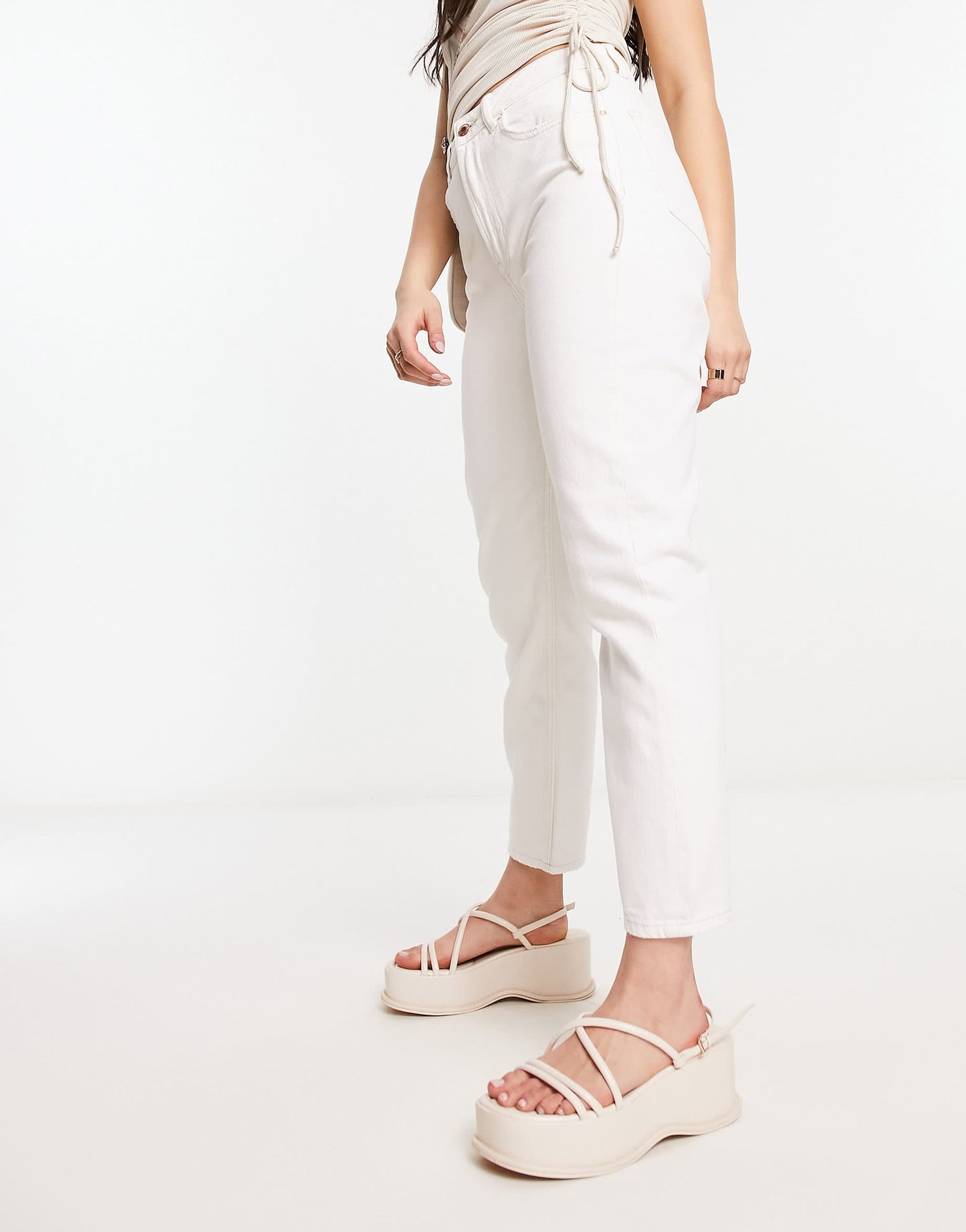 Bershka ankle length slim mom jeans in white
