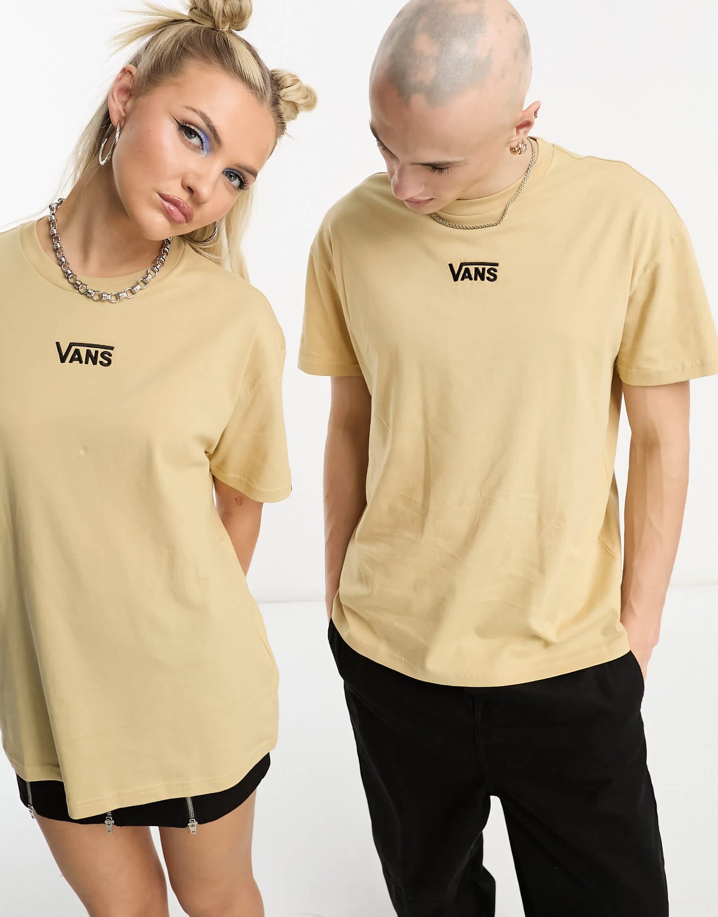 Vans unisex Center drop t-shirt in sand