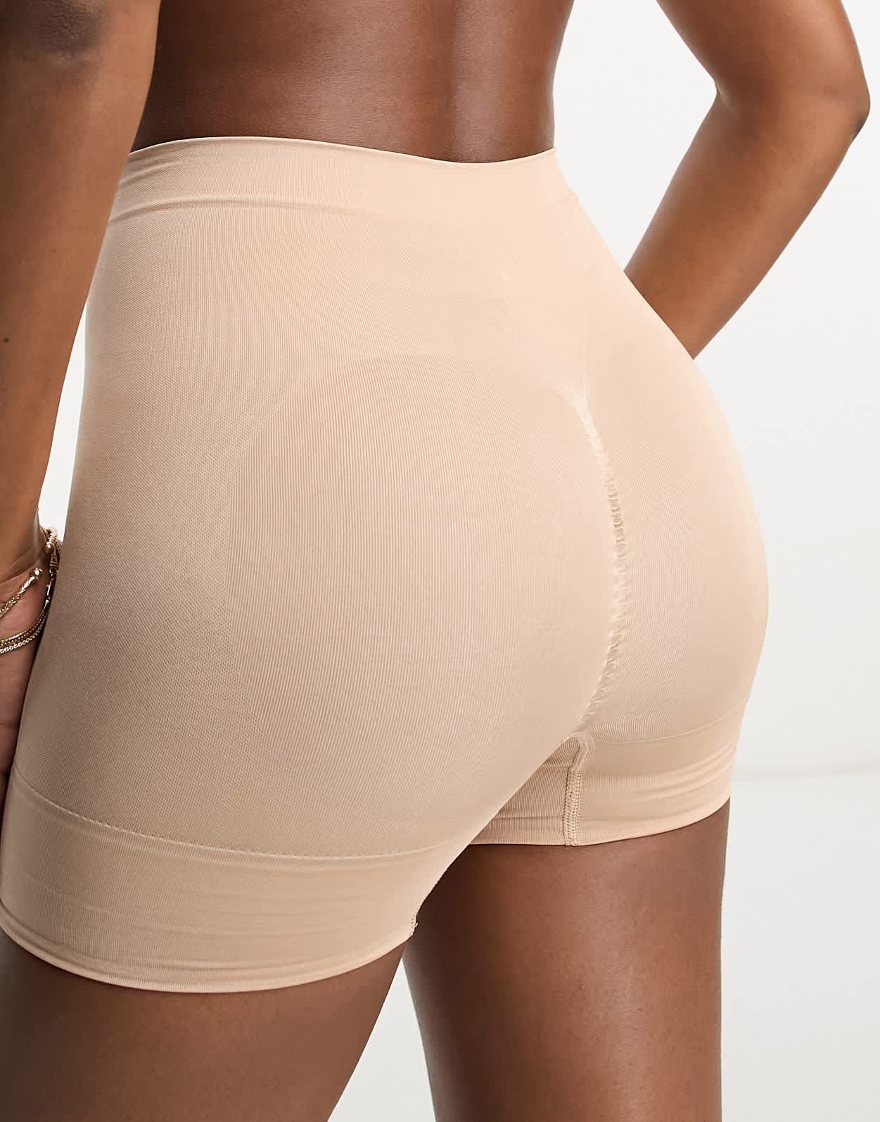 Magic Bodyfashion comfort medium contour shaping short in cappuccino