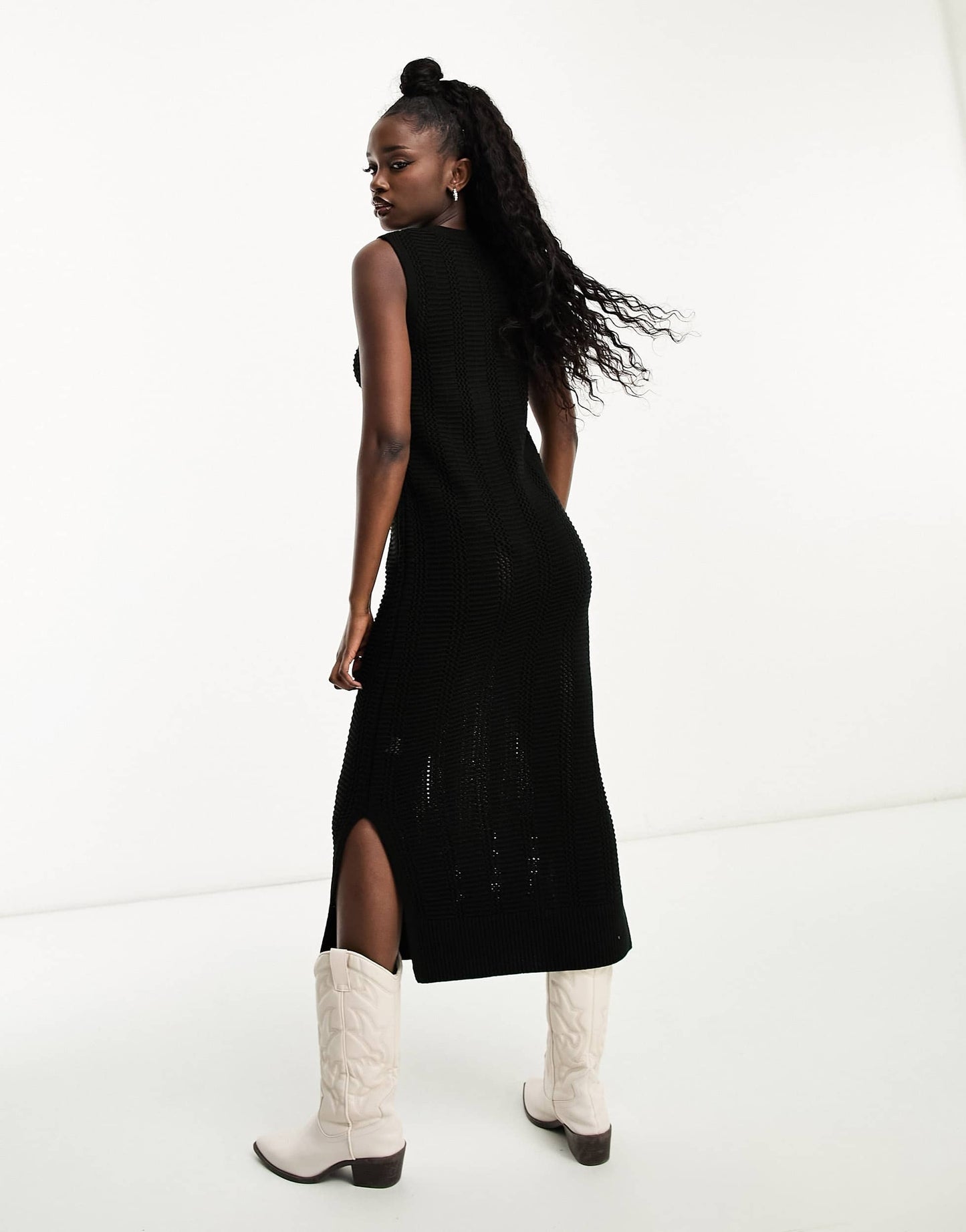 New Look sleeveless crochet midi dress in black