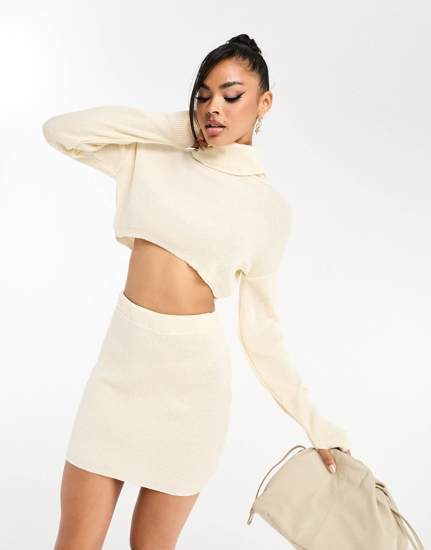 Missyempire knitted mini skirt co-ord in cream