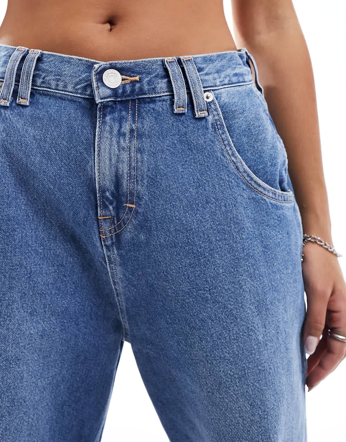 Tommy Jeans Daisy low waisted jeans in light wash
