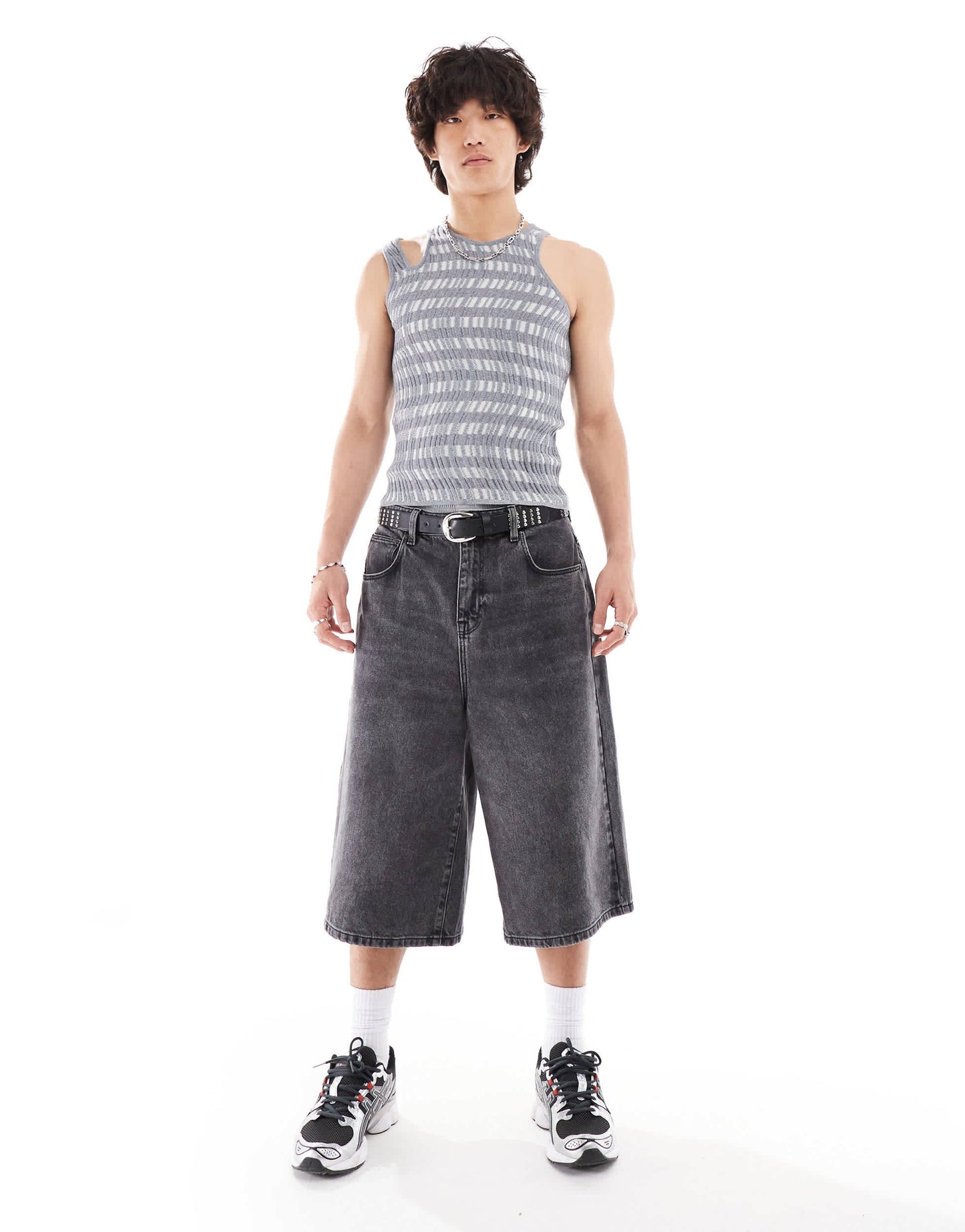 COLLUSION wavy knitted vest in grey