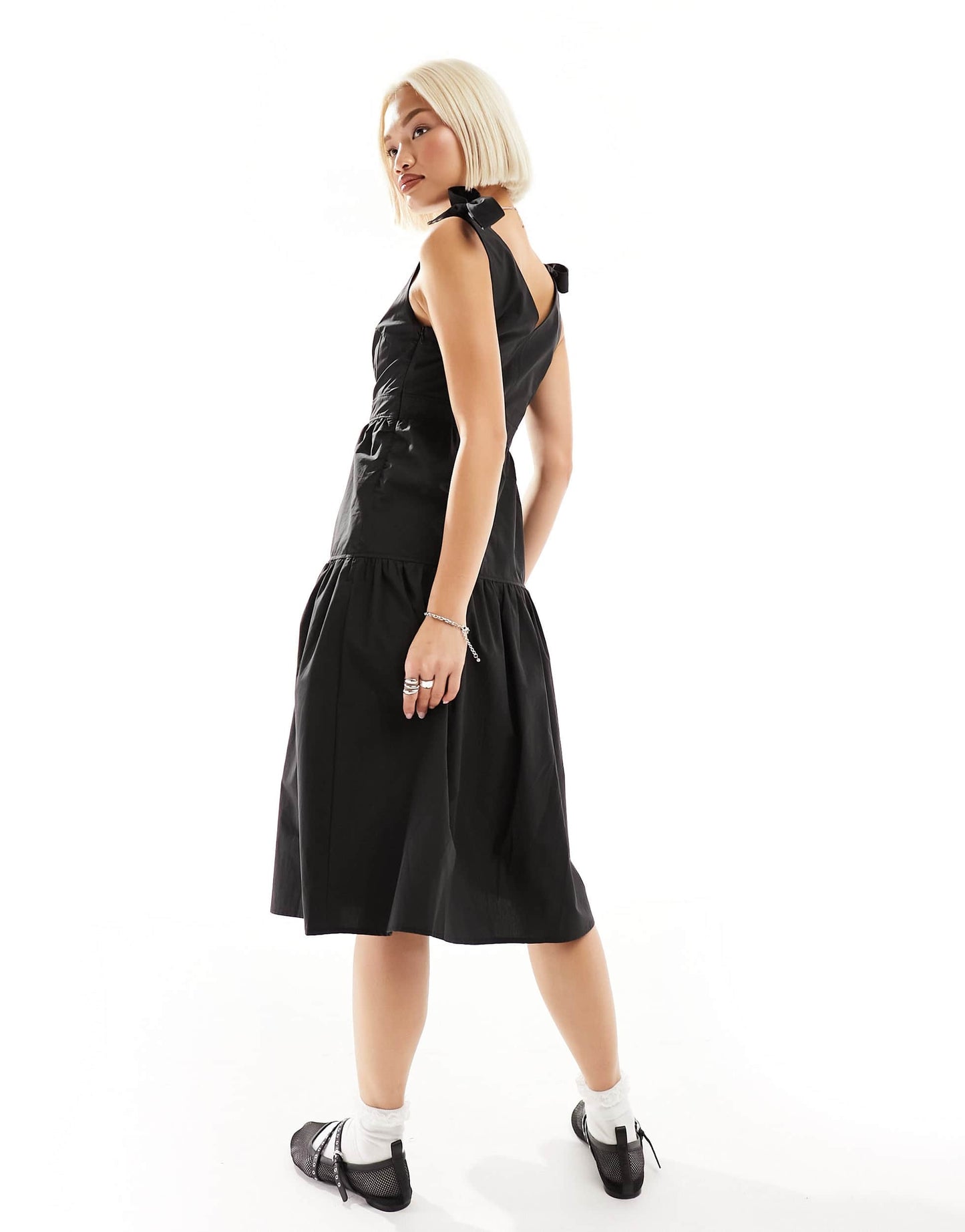 Urban Revivo v-neck tie shoulder cami midi dress in black