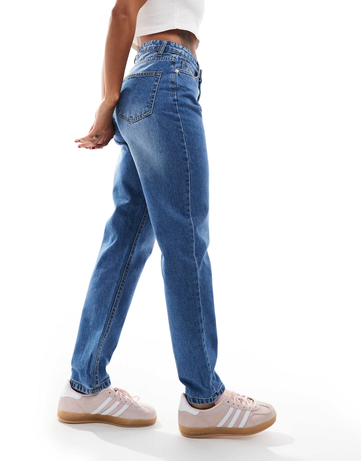DTT Veron relaxed fit mom jeans in mid blue wash
