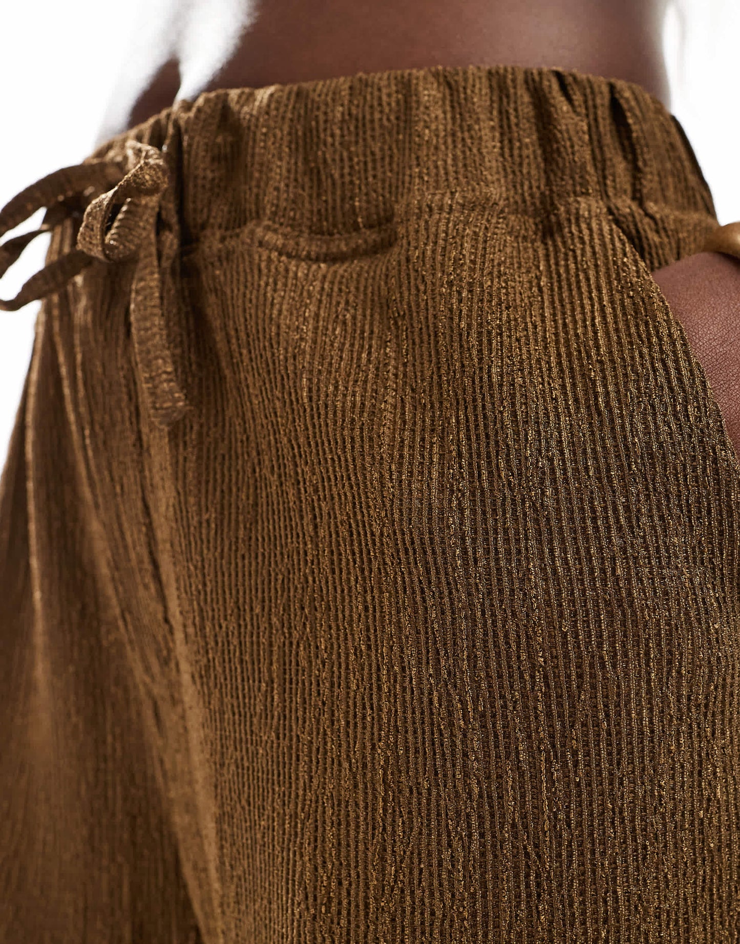 ONLY pull on textured straight leg trouser in brown