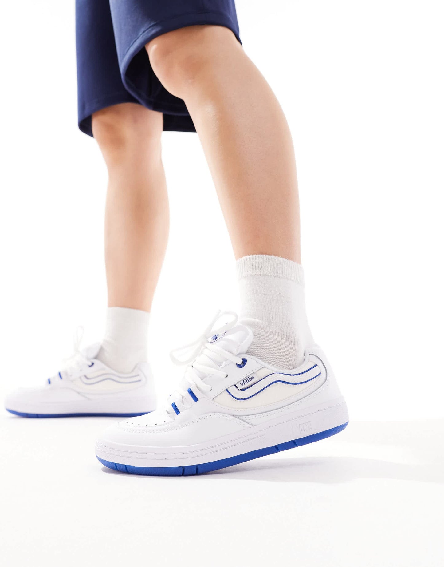 Vans Speed trainers in white and blue