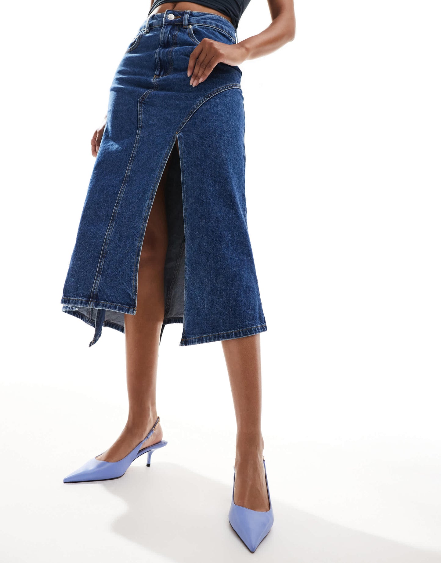 ASOS DESIGN Sharp slingback chain detail mid shoes in blue