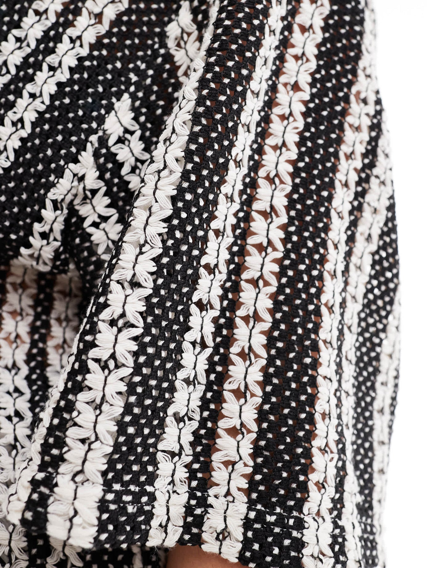 Extro & Vert Plus crochet shirt co-ord in mono