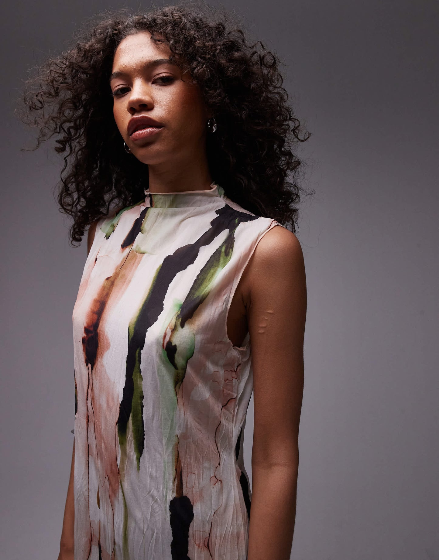 Topshop sleeveless relaxed crinkle midi dress in abstract art print