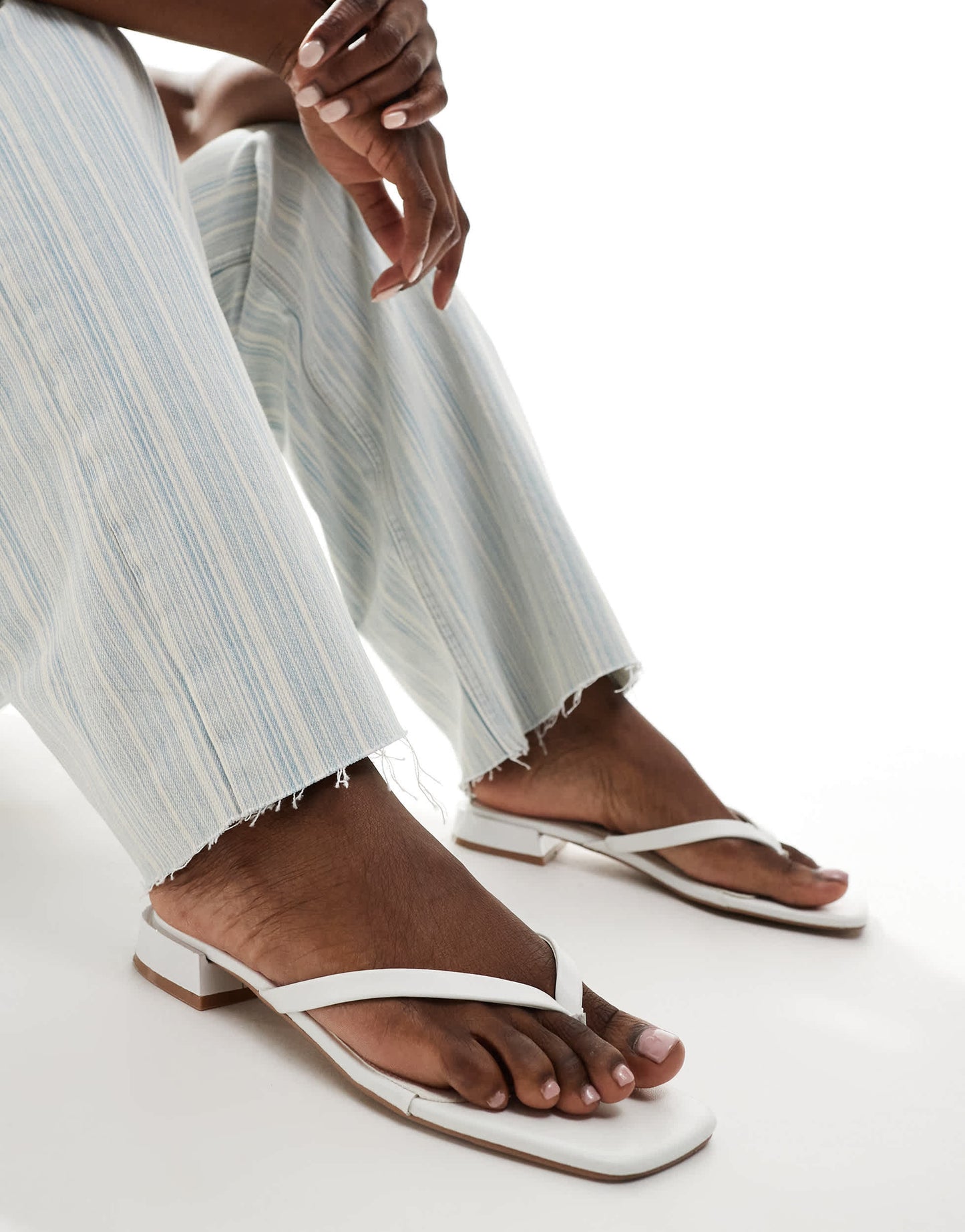 Pull&Bear low rise contrast thread striped jean in blue & white
