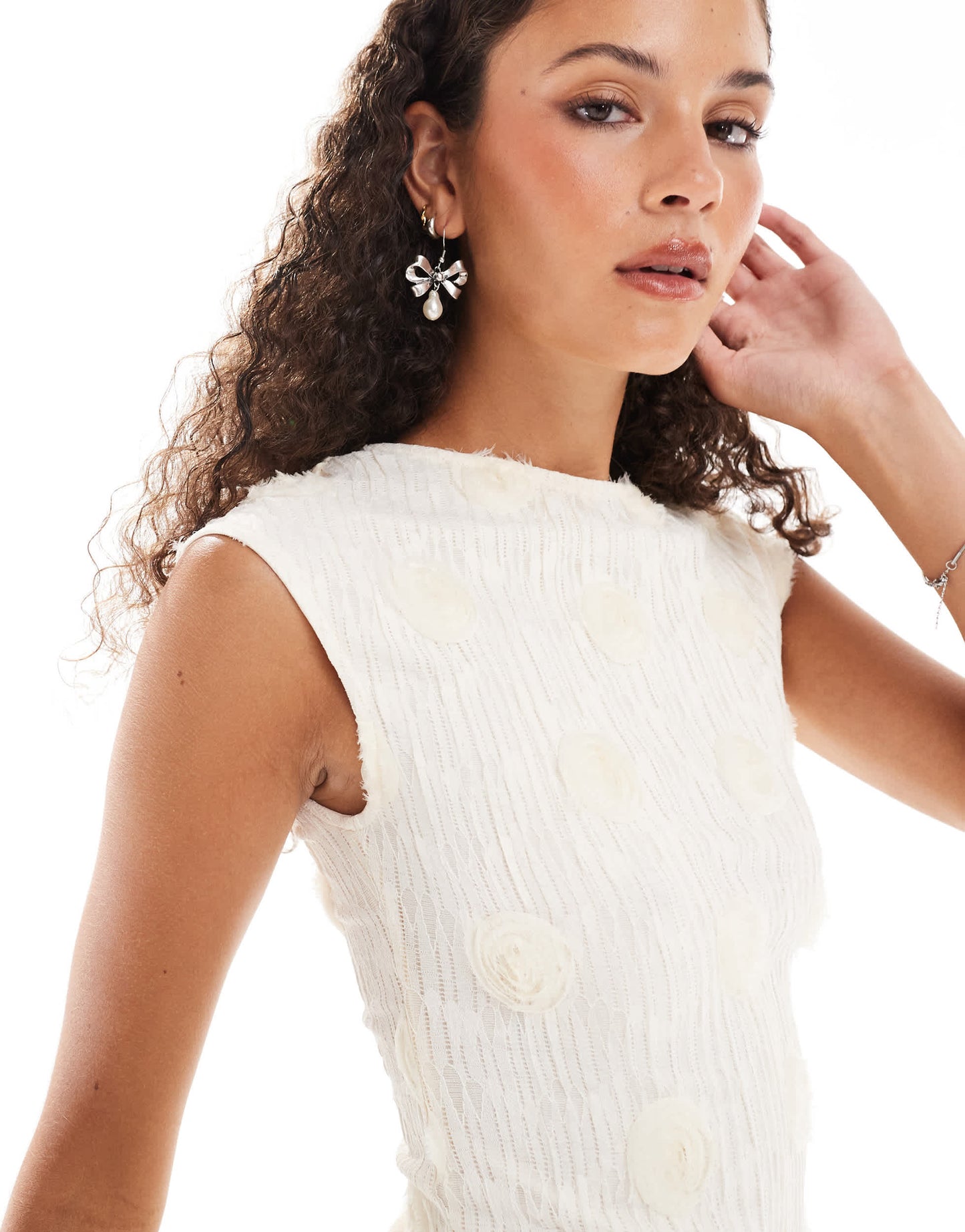 Motel nova floral applique t-shirt in ivory