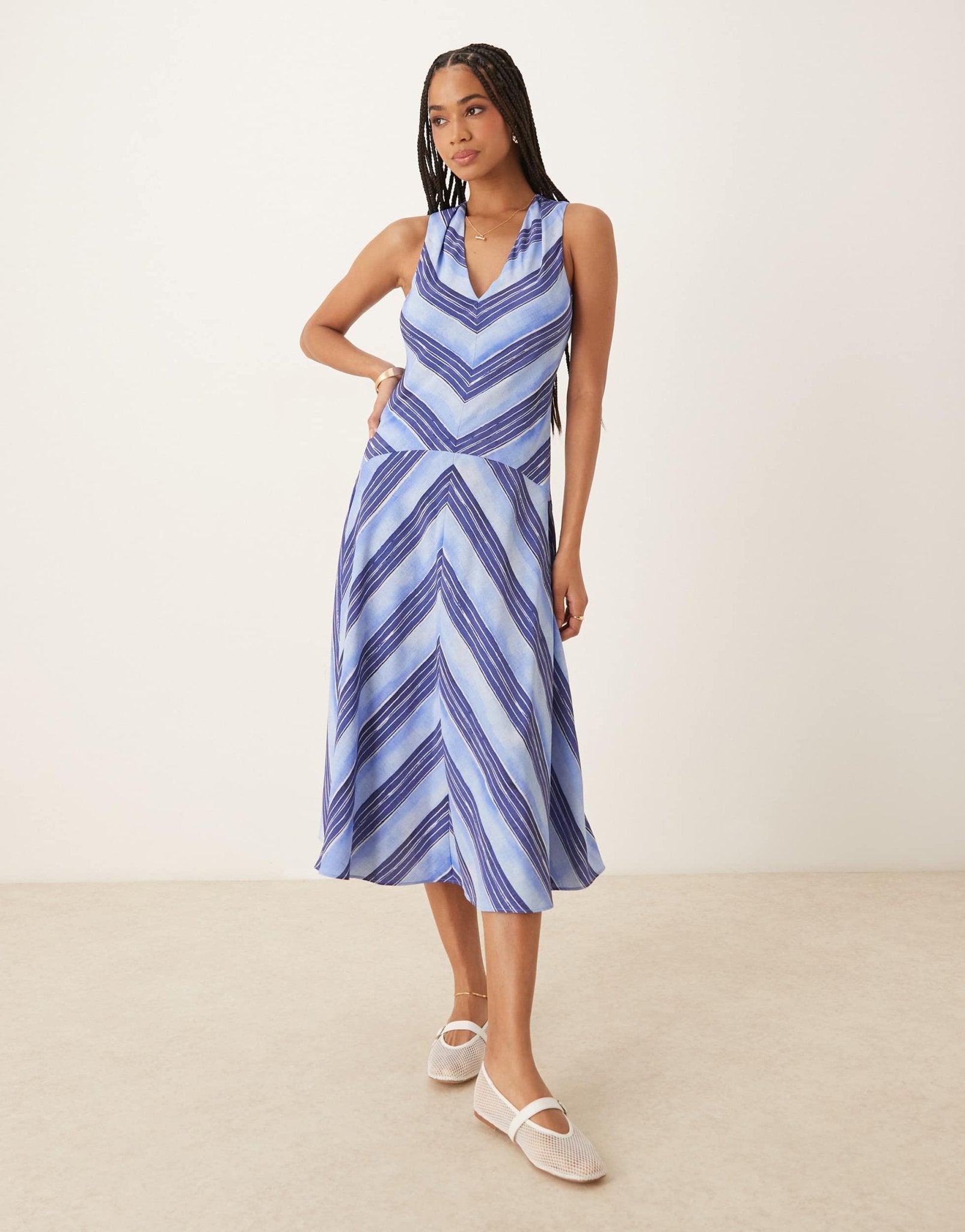 mango drop waist dress striped v-neck in blue Americano | Black Velvet Enhance your wardrobe with Mid-East Size:us-10