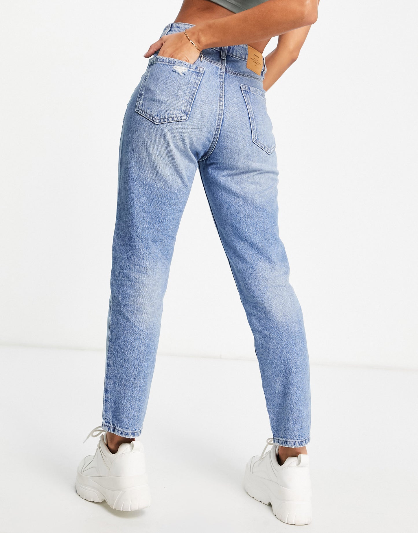 Stradivarius mom fit vintage jean in medium bleach blue