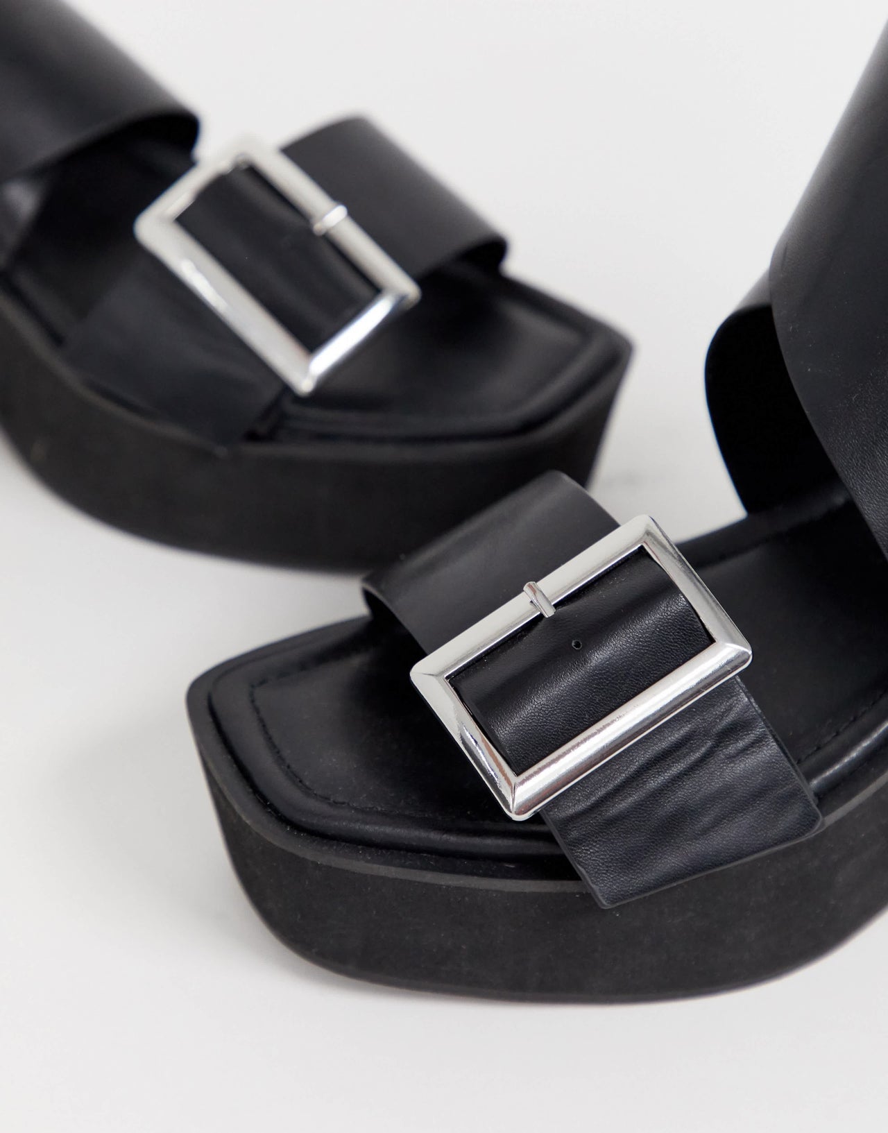 ASOS DESIGN Wide Fit Halford chunky heeled sandal in black