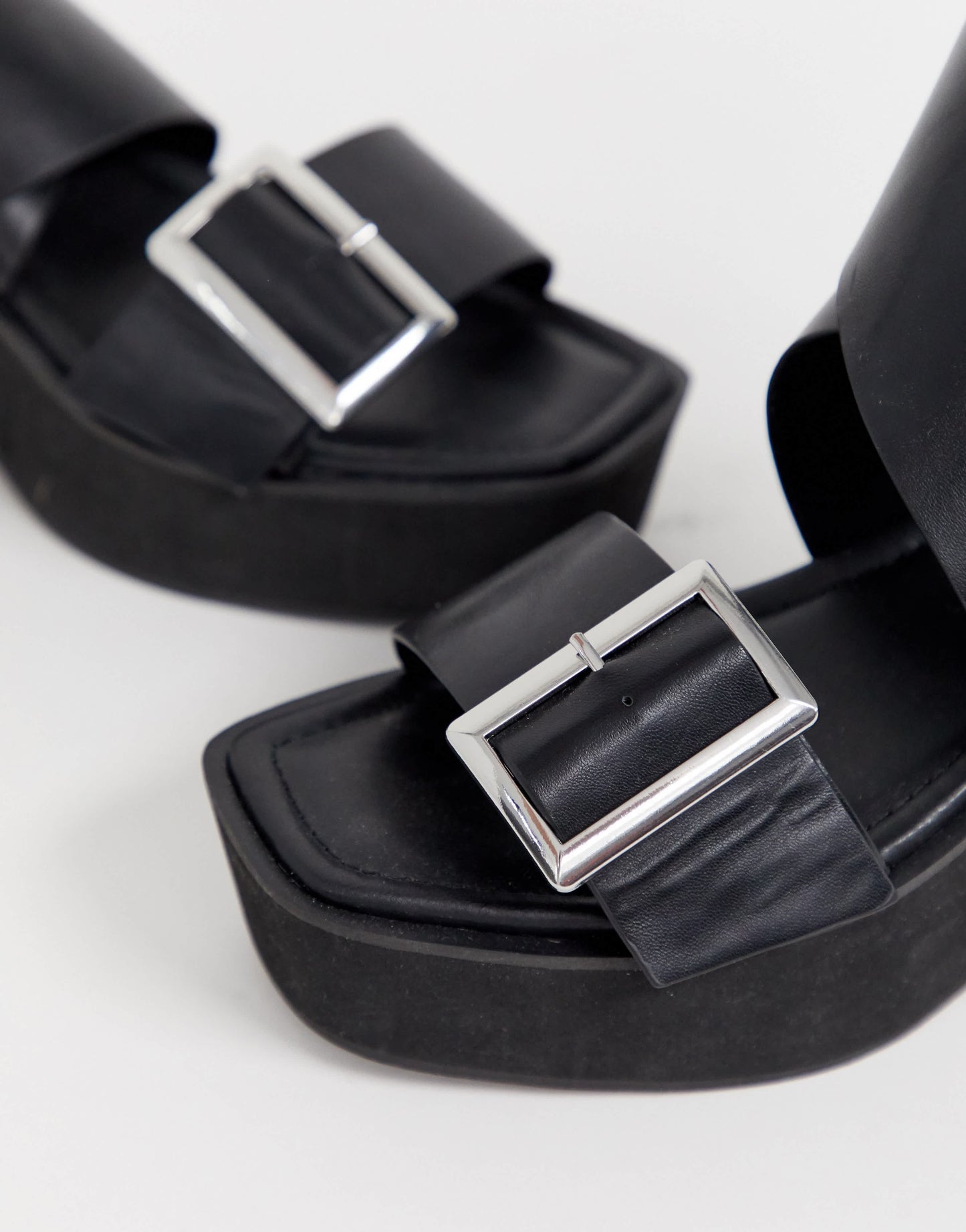 ASOS DESIGN Wide Fit Halford chunky heeled sandal in black