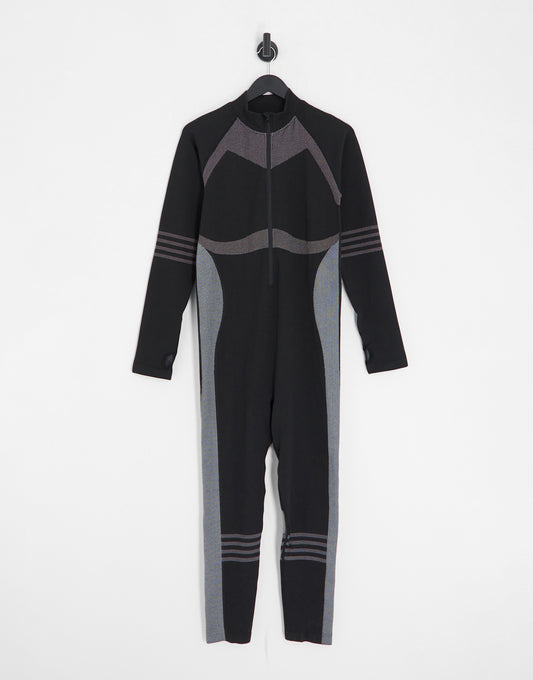 4505 Curve all in one base layer with 1/2 zip and contouring detail in black
