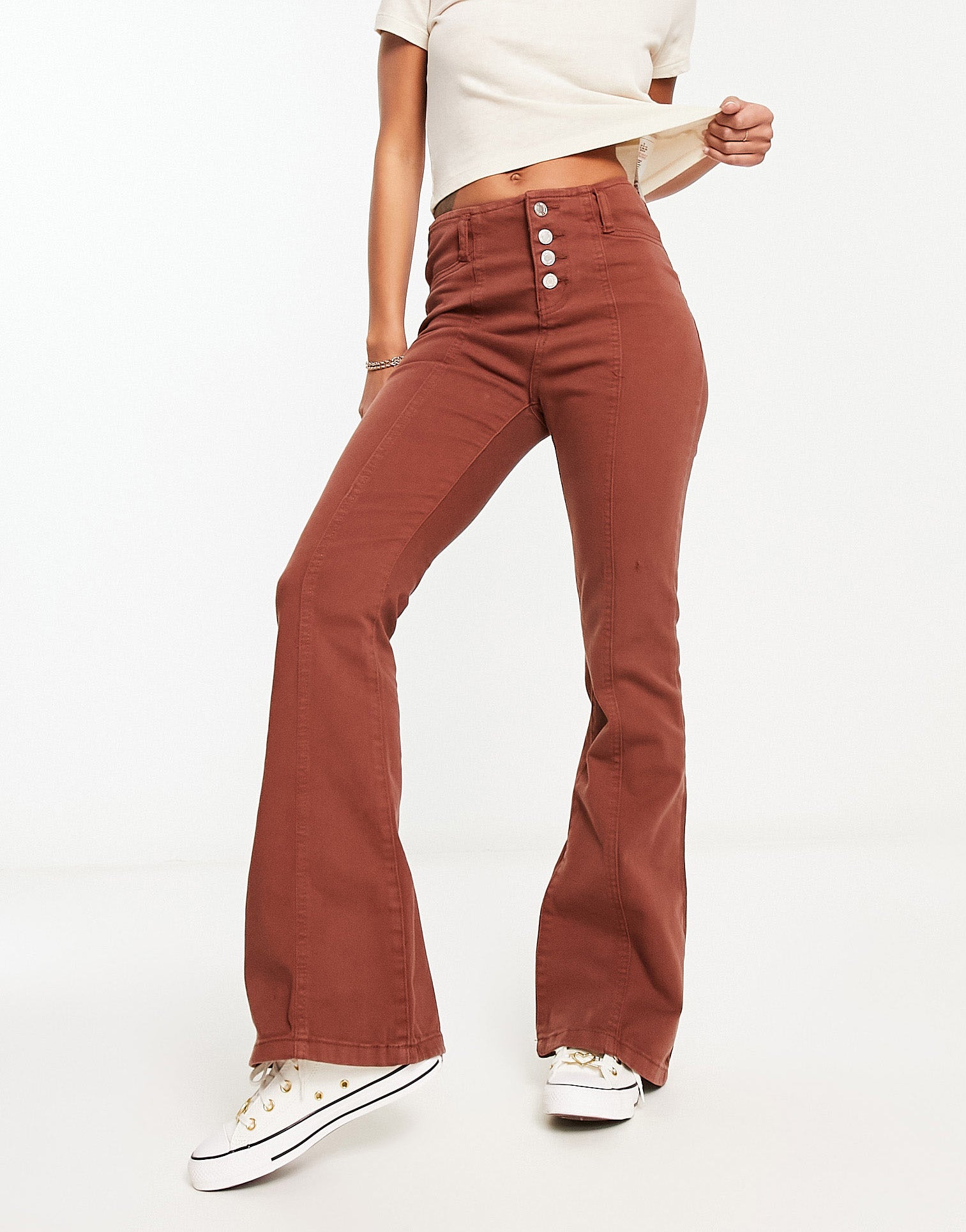 DTT Travis high waisted wide leg jean with button front in chocolate b
