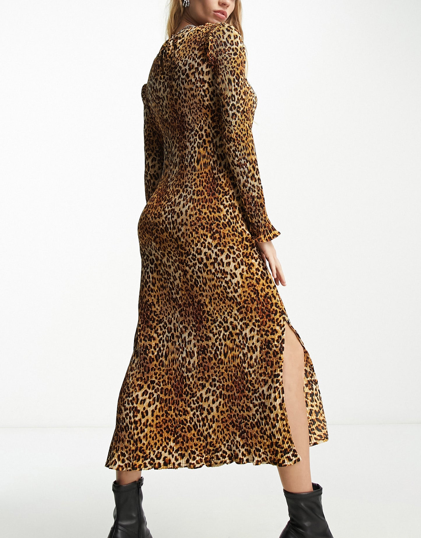 Violet Romance plisse midi dress in leopard print