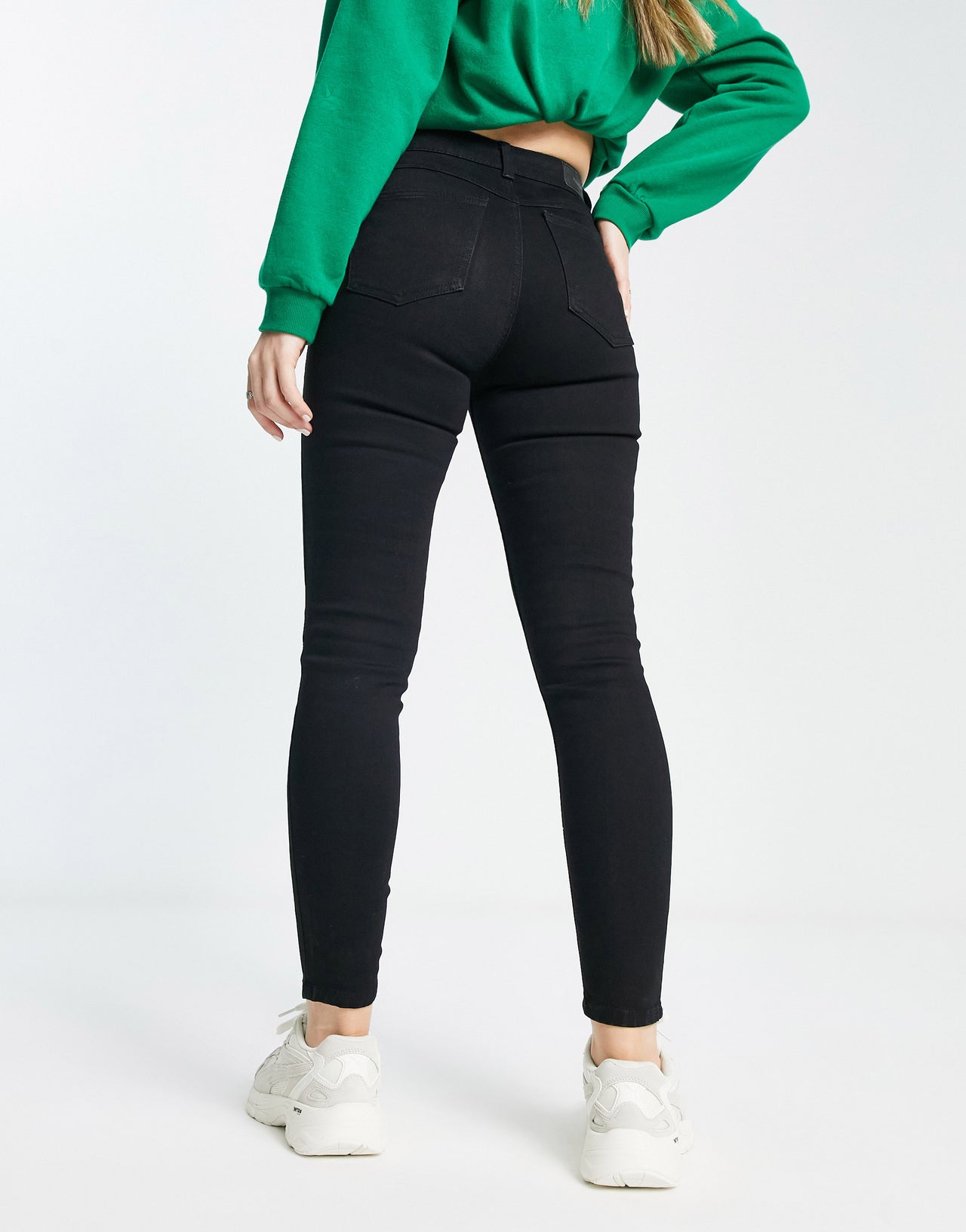 Pull&Bear push up medium waist jean in black