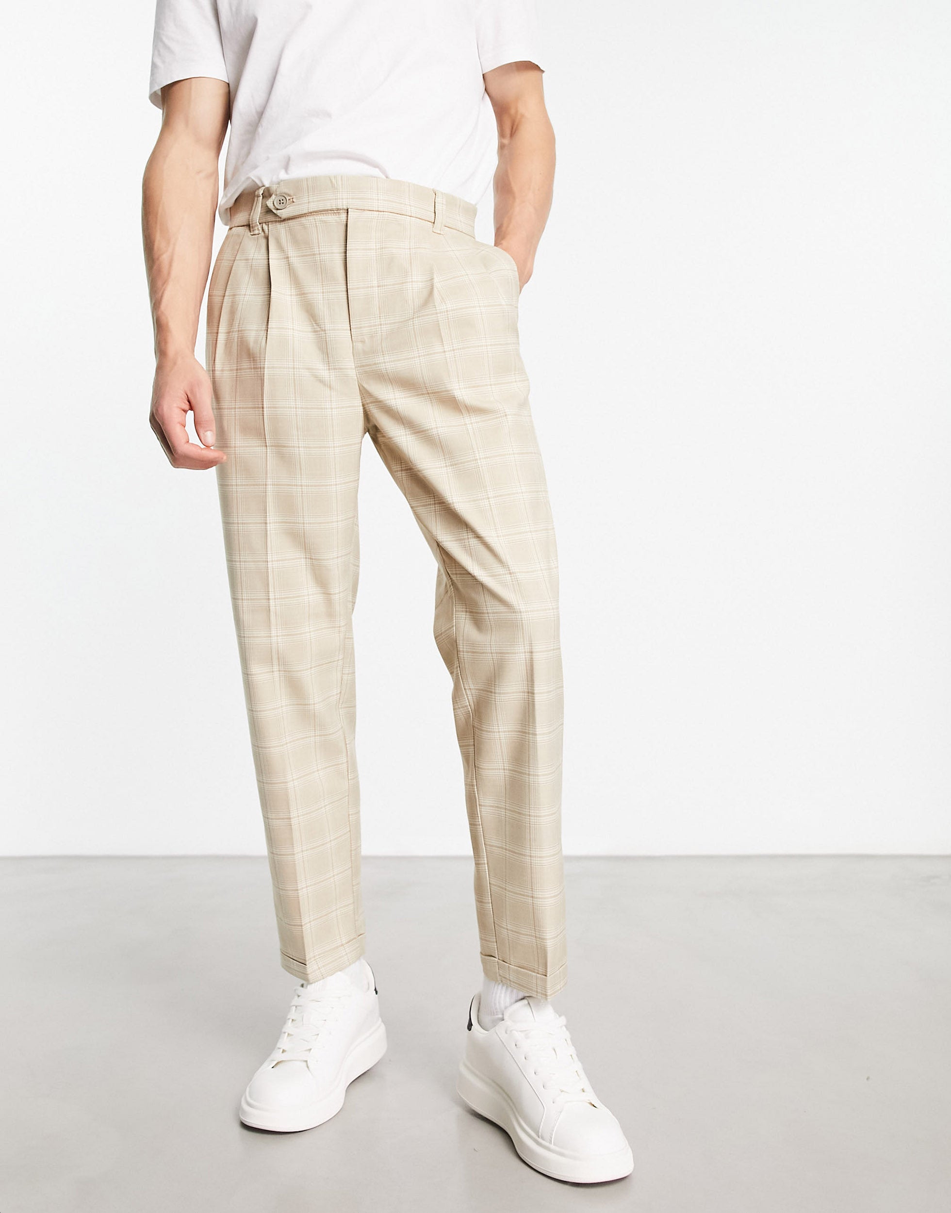 New Look tapered smart trouser with front pleats in stone check