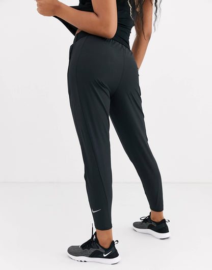 Nike Running essential pant in black