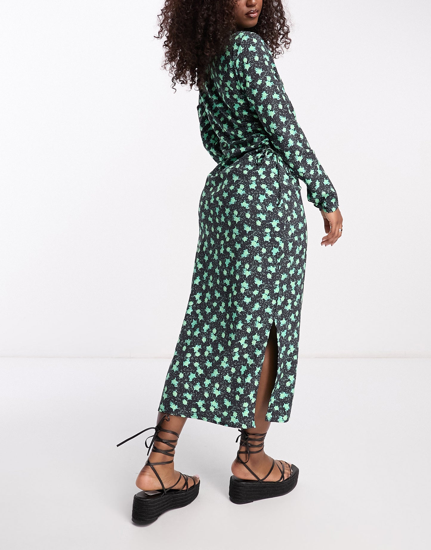 Vero Moda floral printed midi dress in green and black
