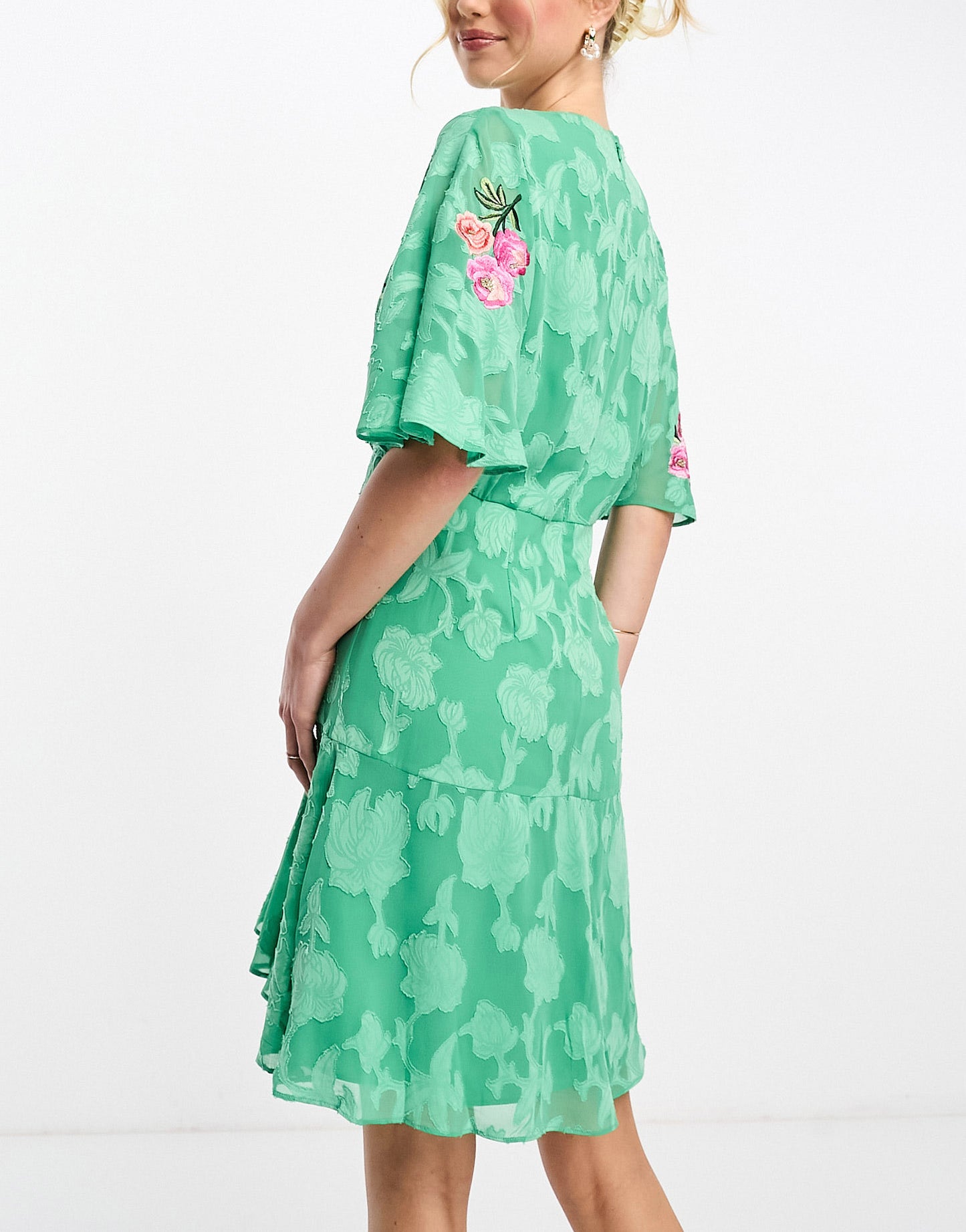Hope & Ivy flutter sleeve embroidered sequin mini dress in green