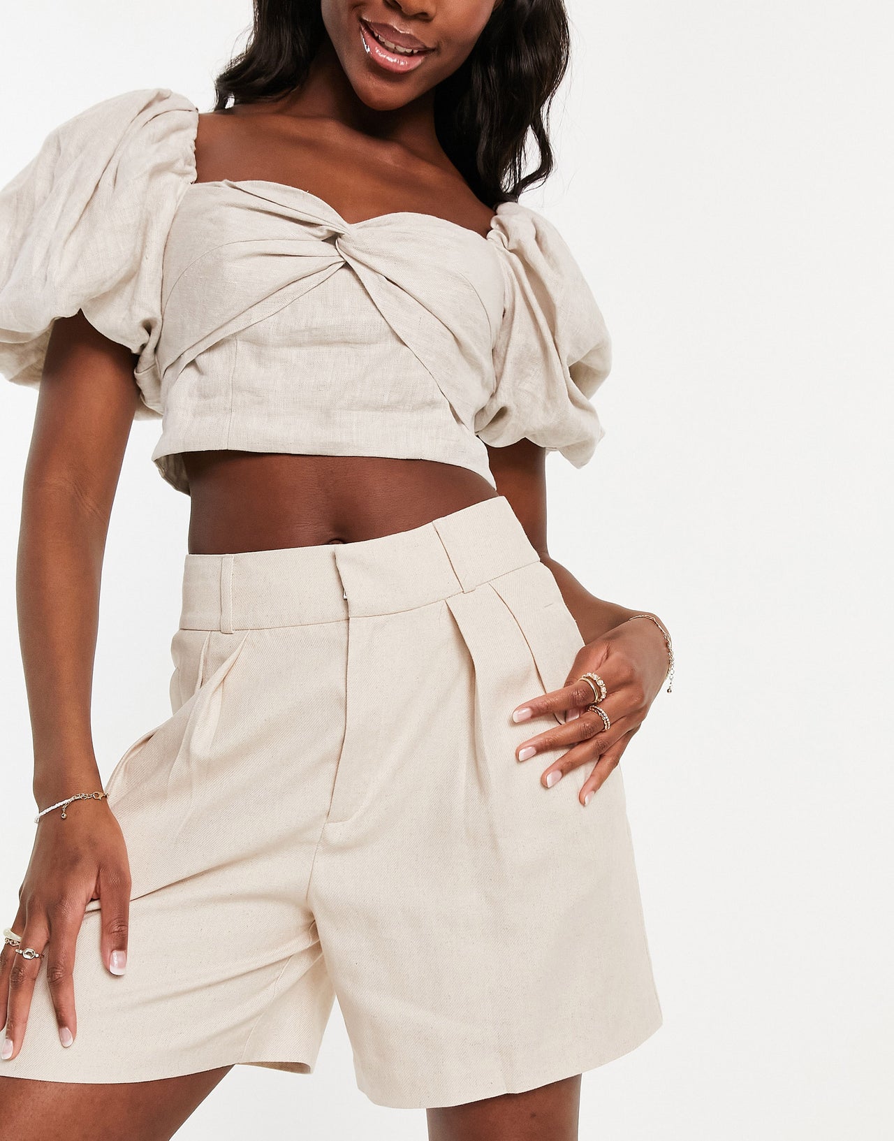 Stradivarius linen look bermuda short in natural