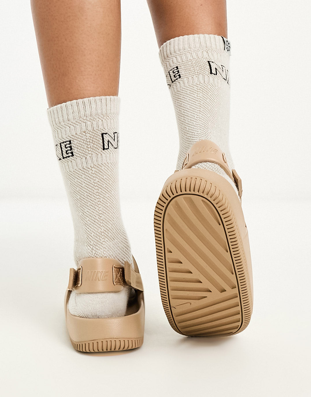 Nike Calm mule in beige