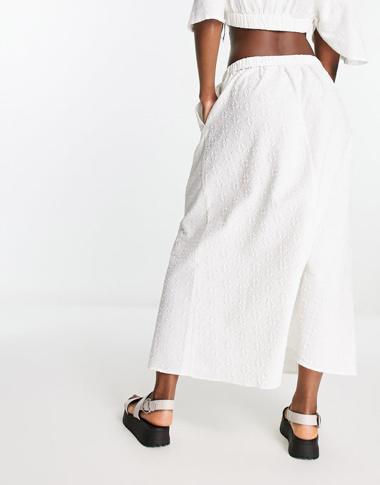 Monki solid jaquard flower midi skirt in white